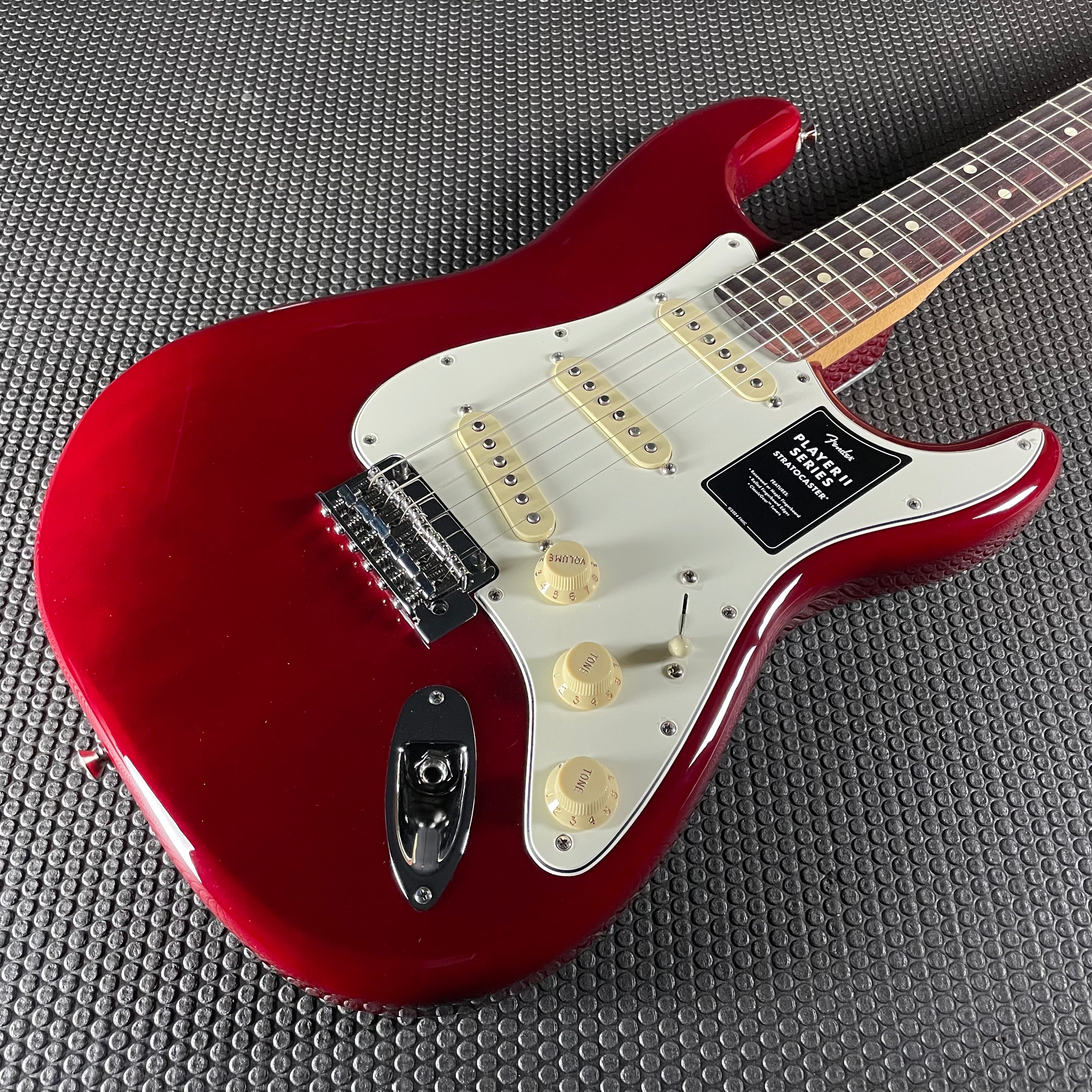 Fender Player II Stratocaster, Rosewood- Transparent Cherry Burst (6lbs 6oz)