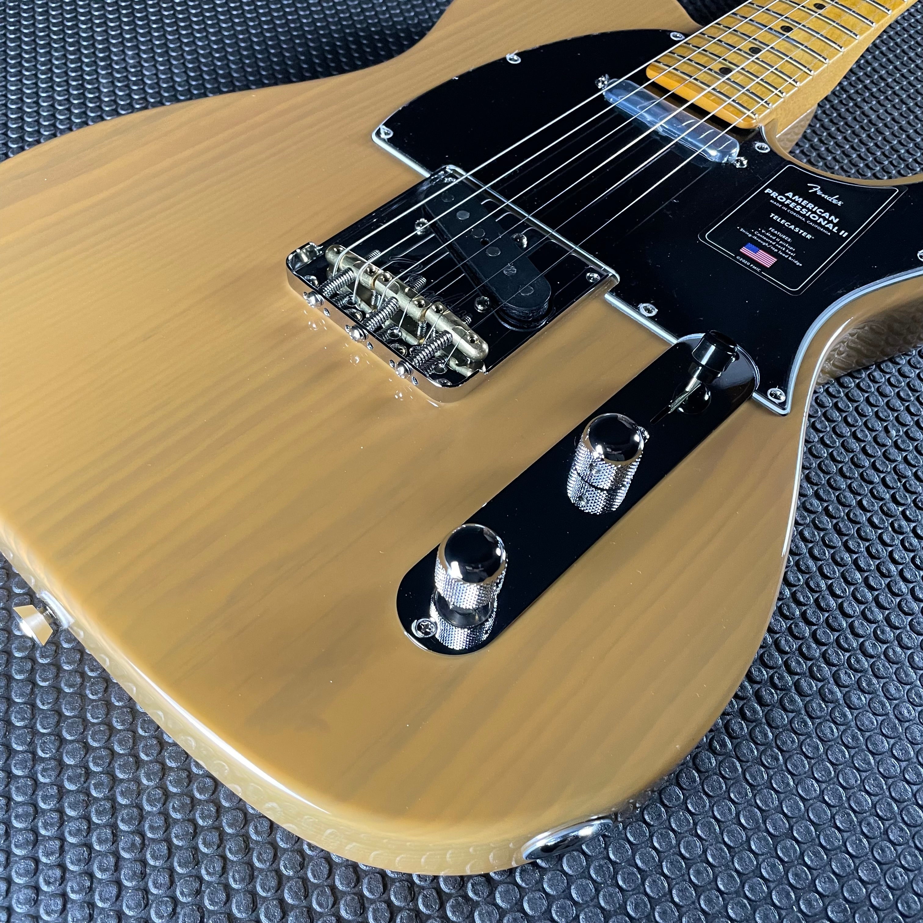 Fender American Professional II Telecaster, Maple- Butterscotch Blonde (7lbs 0oz)