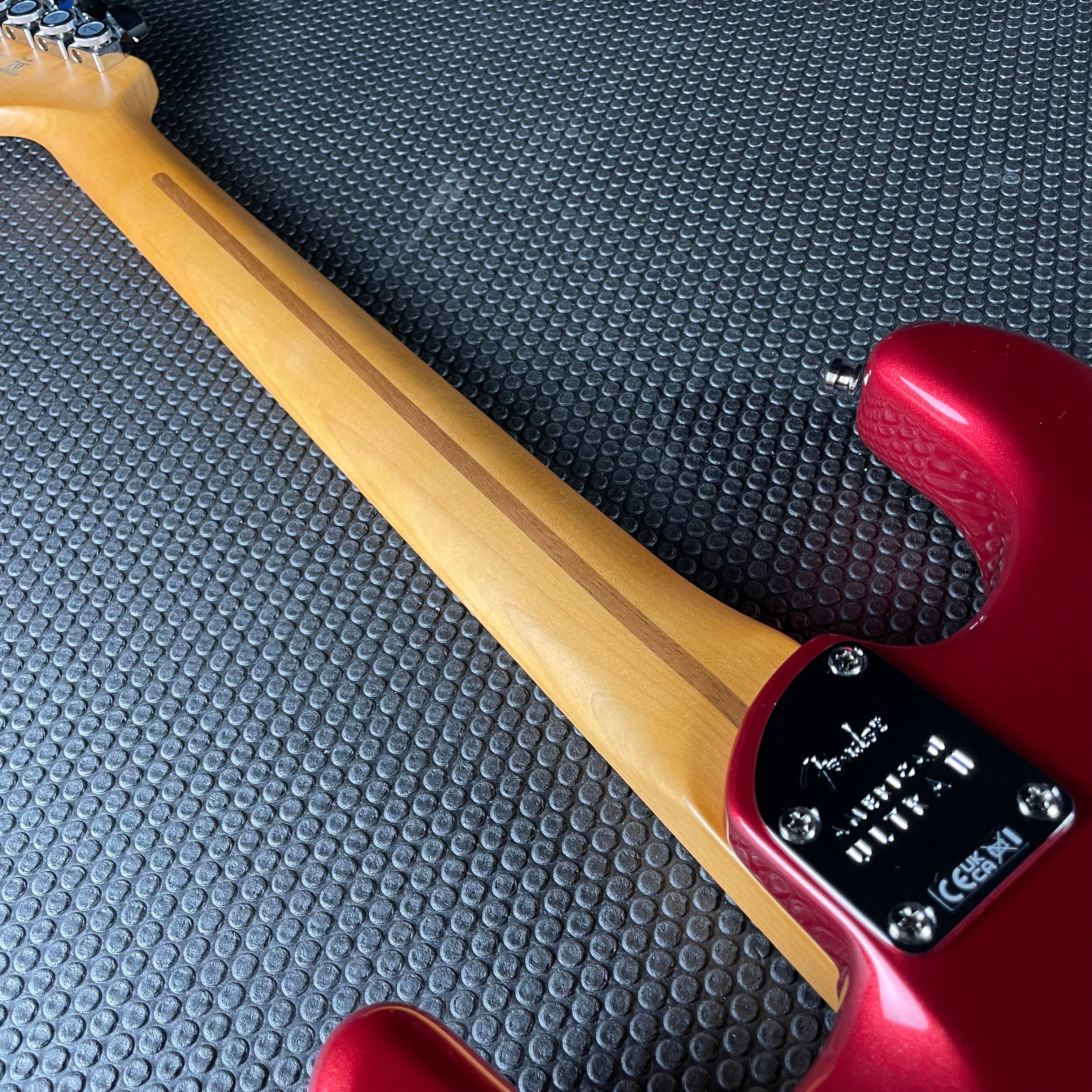 Fender American Ultra II Stratocaster, Maple- Sinister Red (7lbs 15oz)