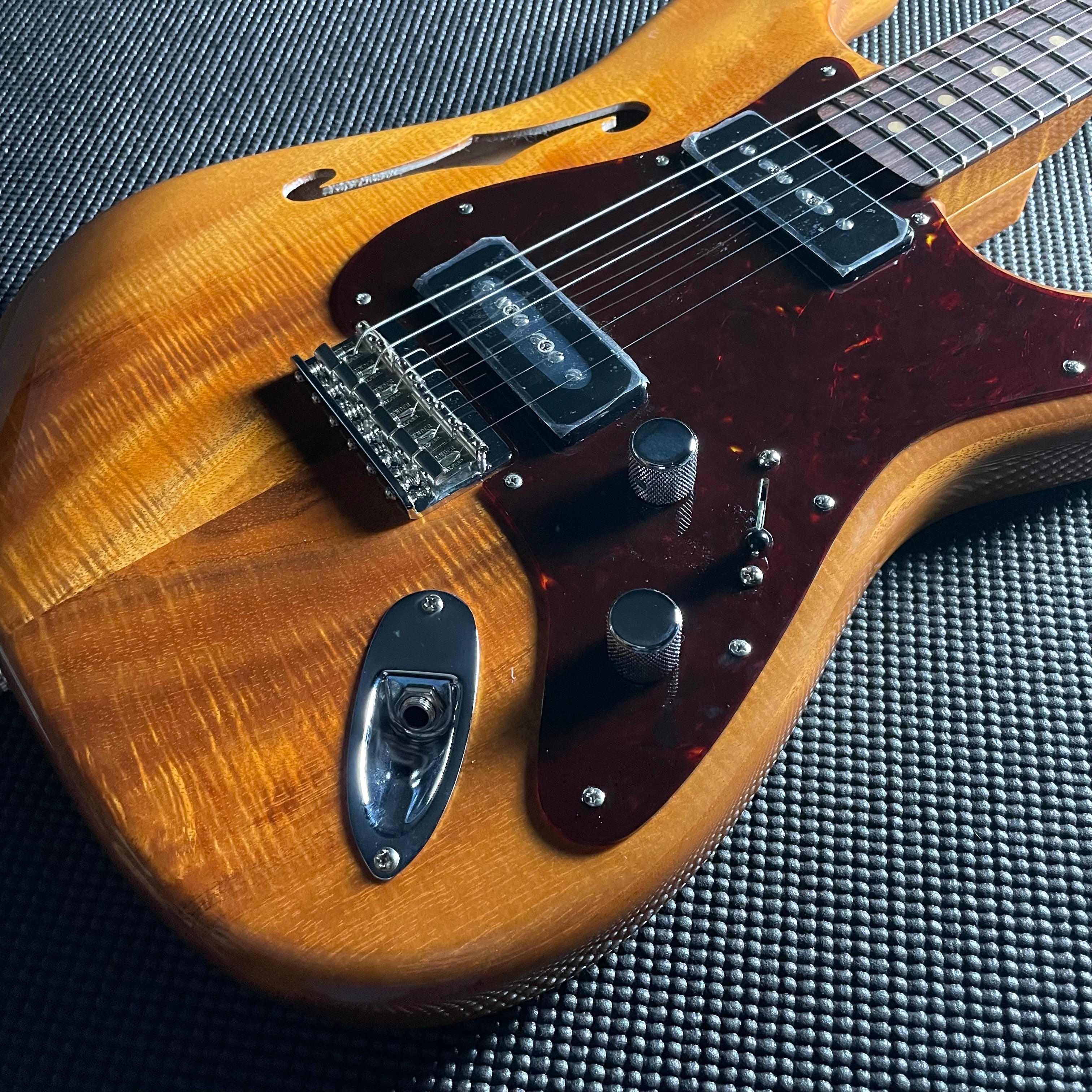 Fender Custom Shop Artisan Dual P90 Koa Strat, NOS, Rosewood Fingerboard- Aged Natural (7lbs 2oz) - Metronome Music Inc.