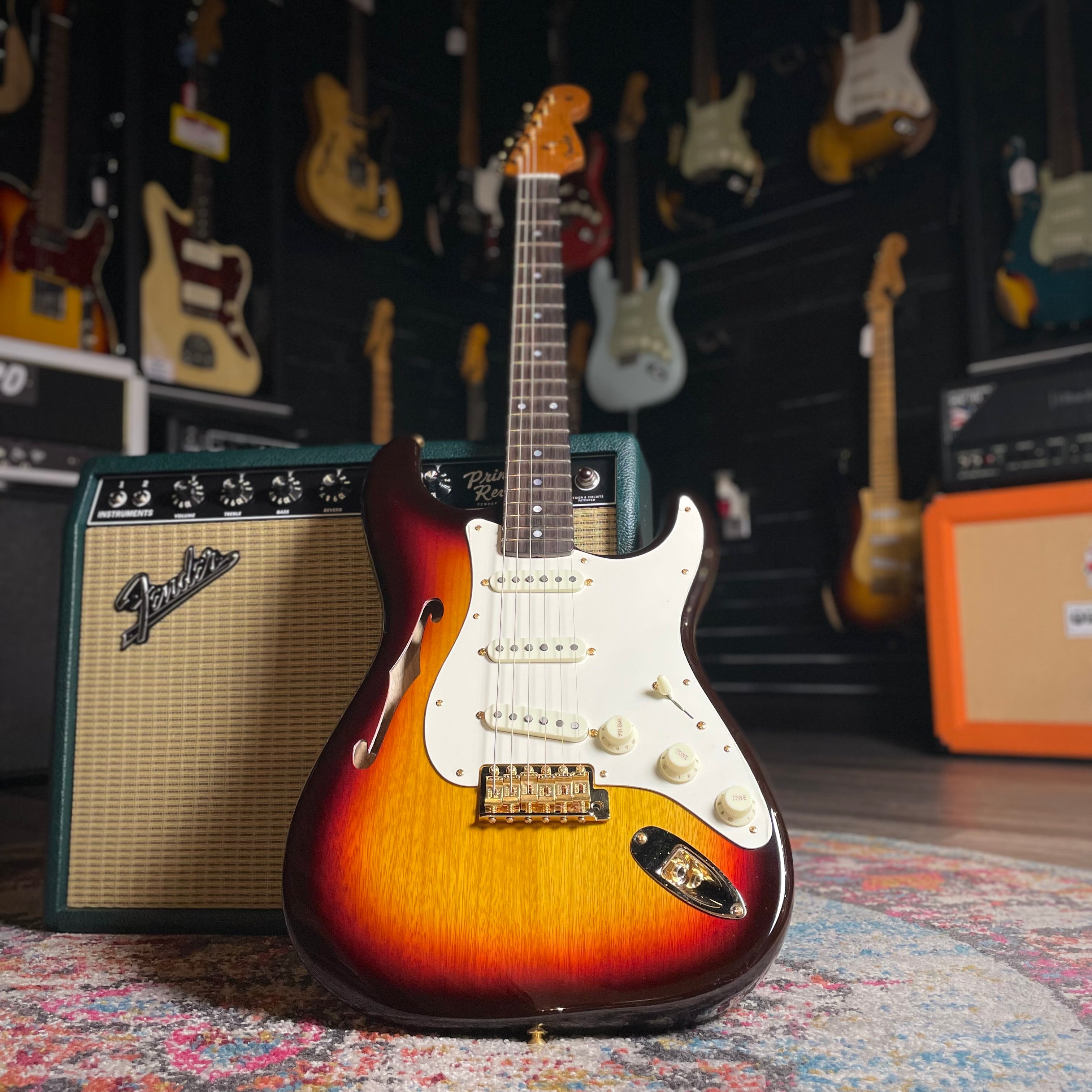 Fender Artisan Korina Stratocaster, Rosewood- Chocolate 3-Color Sunburst (7lbs 12oz)