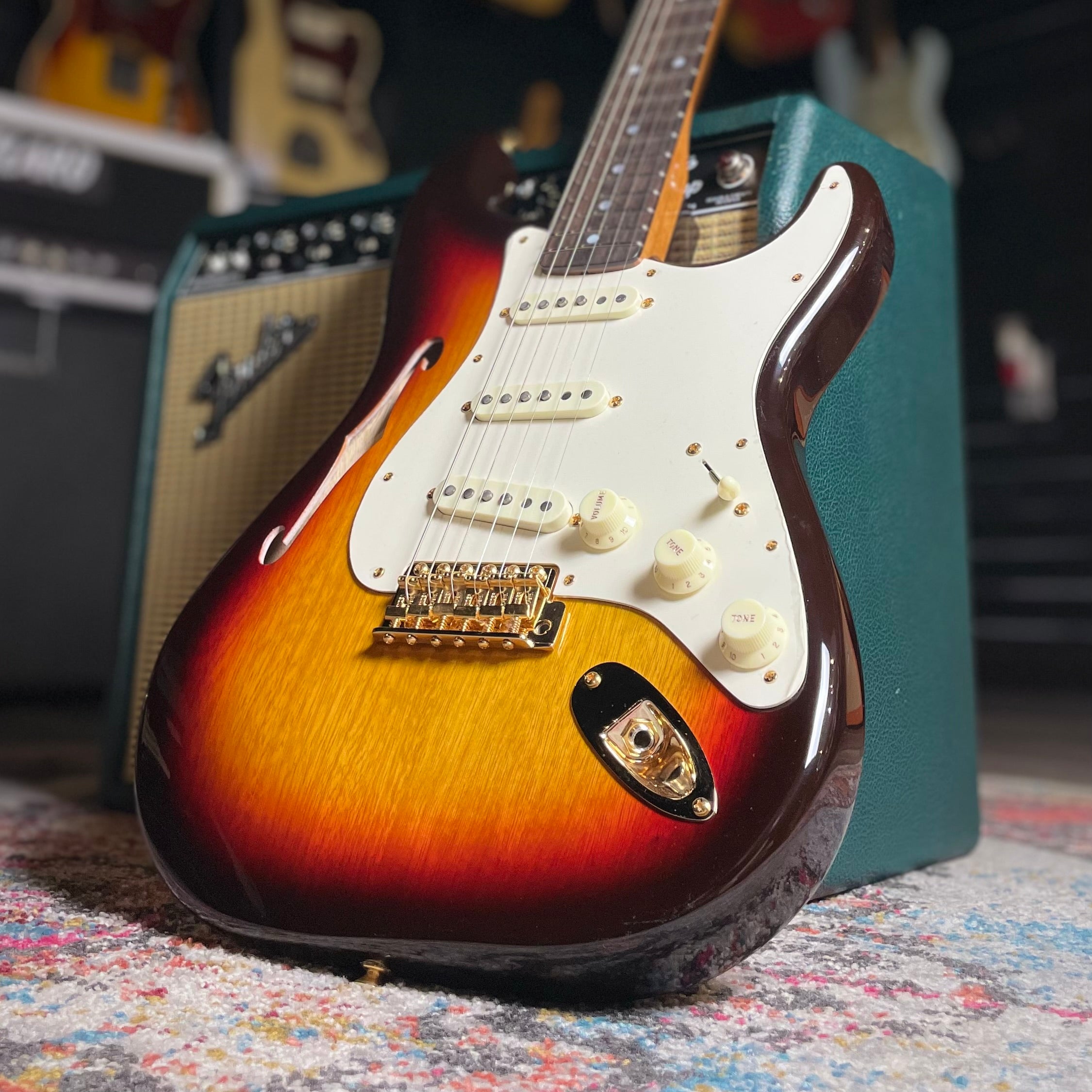 Fender Artisan Korina Stratocaster, Rosewood- Chocolate 3-Color Sunburst (7lbs 12oz)