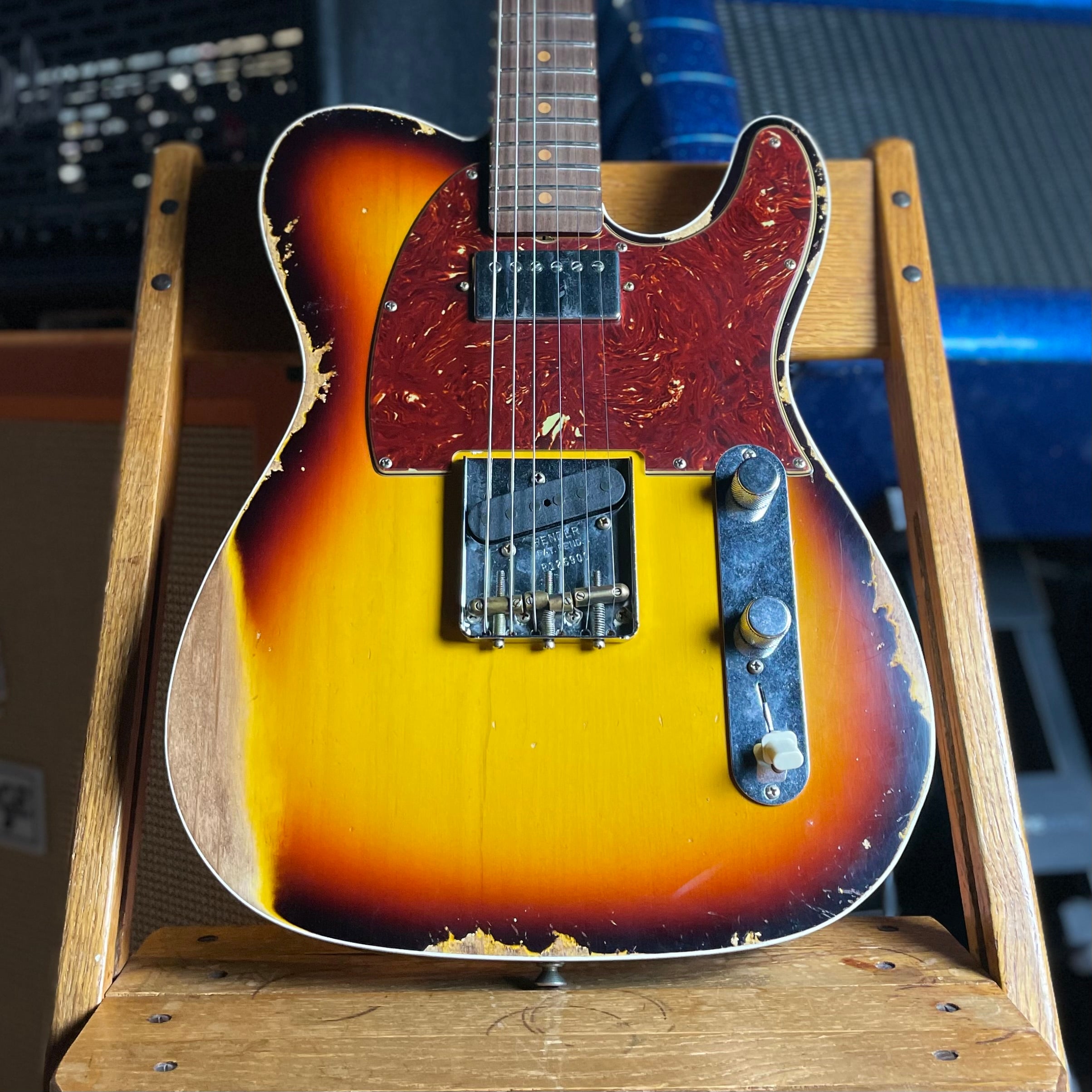 Fender Custom Shop LTD Reverse 1960 Tele Custom, Heavy Relic- 3-Color Sunburst (8lbs 1oz)