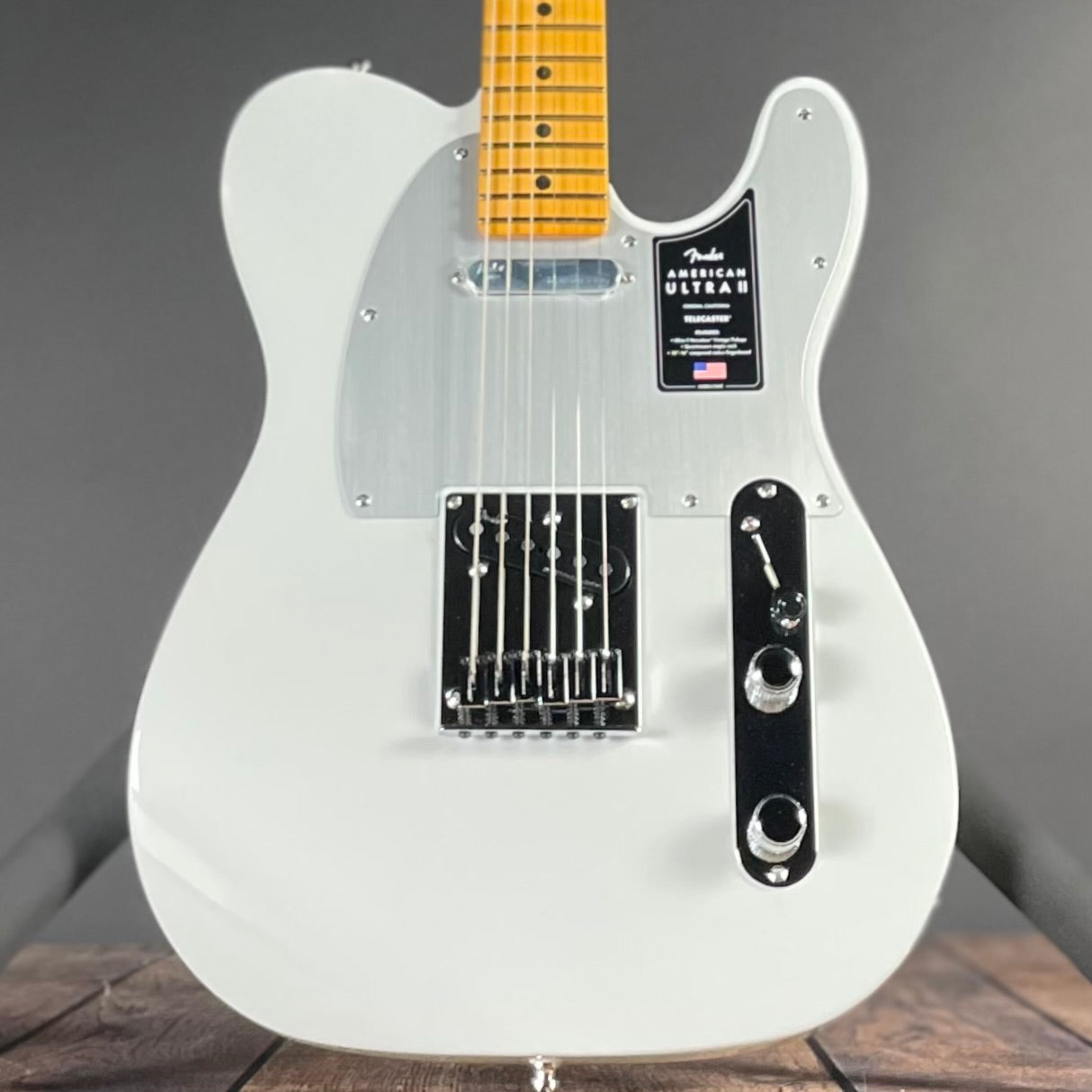 Fender American Ultra II Telecaster, Maple- Avalanche (7lbs 5oz)