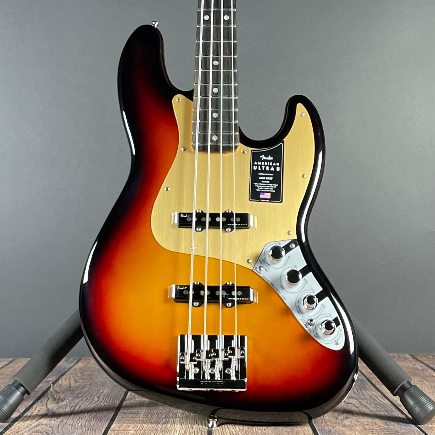 Fender American Ultra II Jazz Bass, Ebony- Ultraburst (8lbs 15oz)