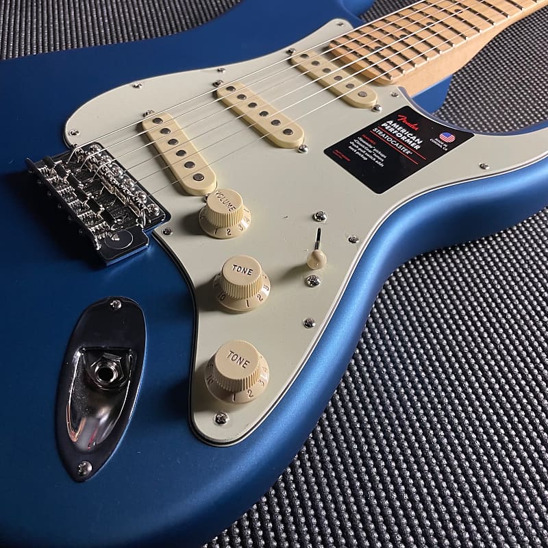 Fender American Performer Stratocaster, Maple Fingerboard- Satin Lake Placid Blue (2022)