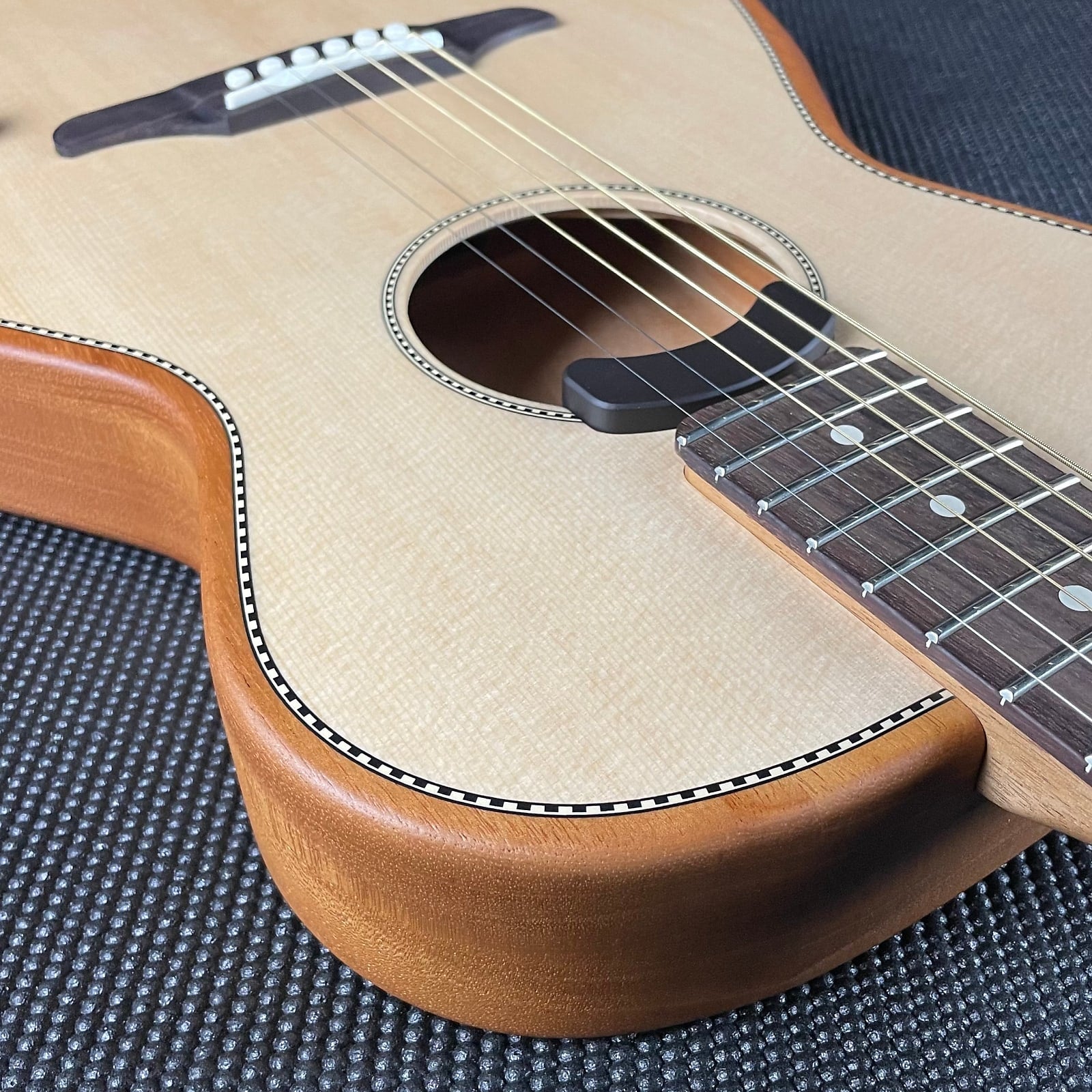 Fender Highway Series Parlor, Rosewood- Natural