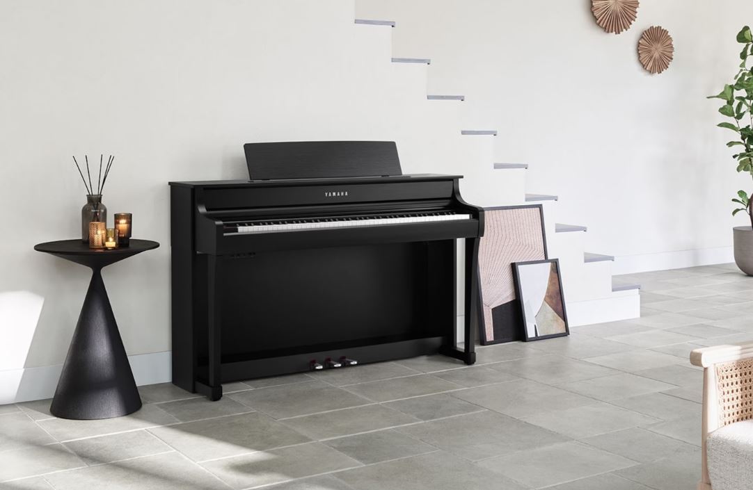 Yamaha Clavinova CLP-845 Digital Piano with Bench - Matte Black