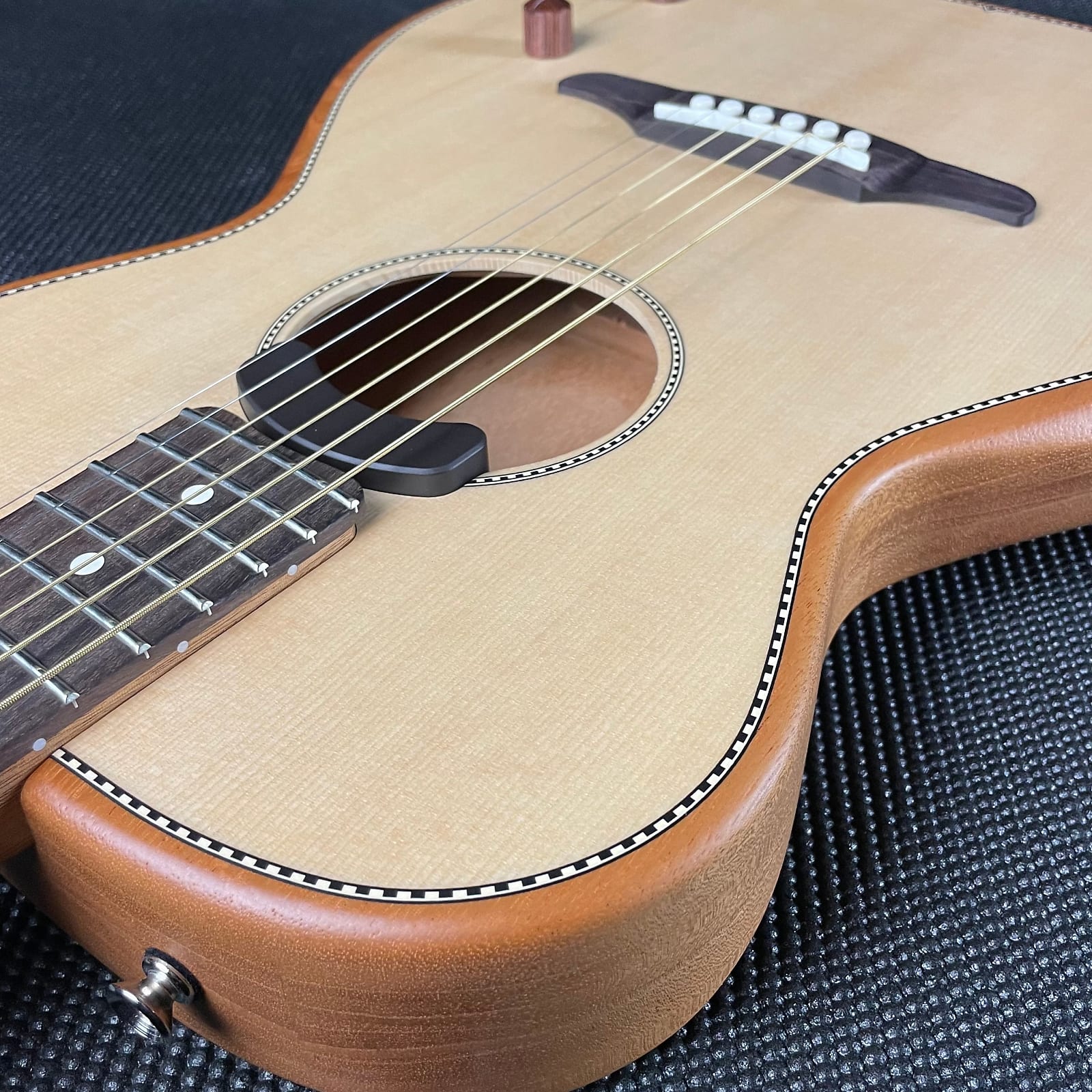 Fender Highway Series Parlor, Rosewood- Natural