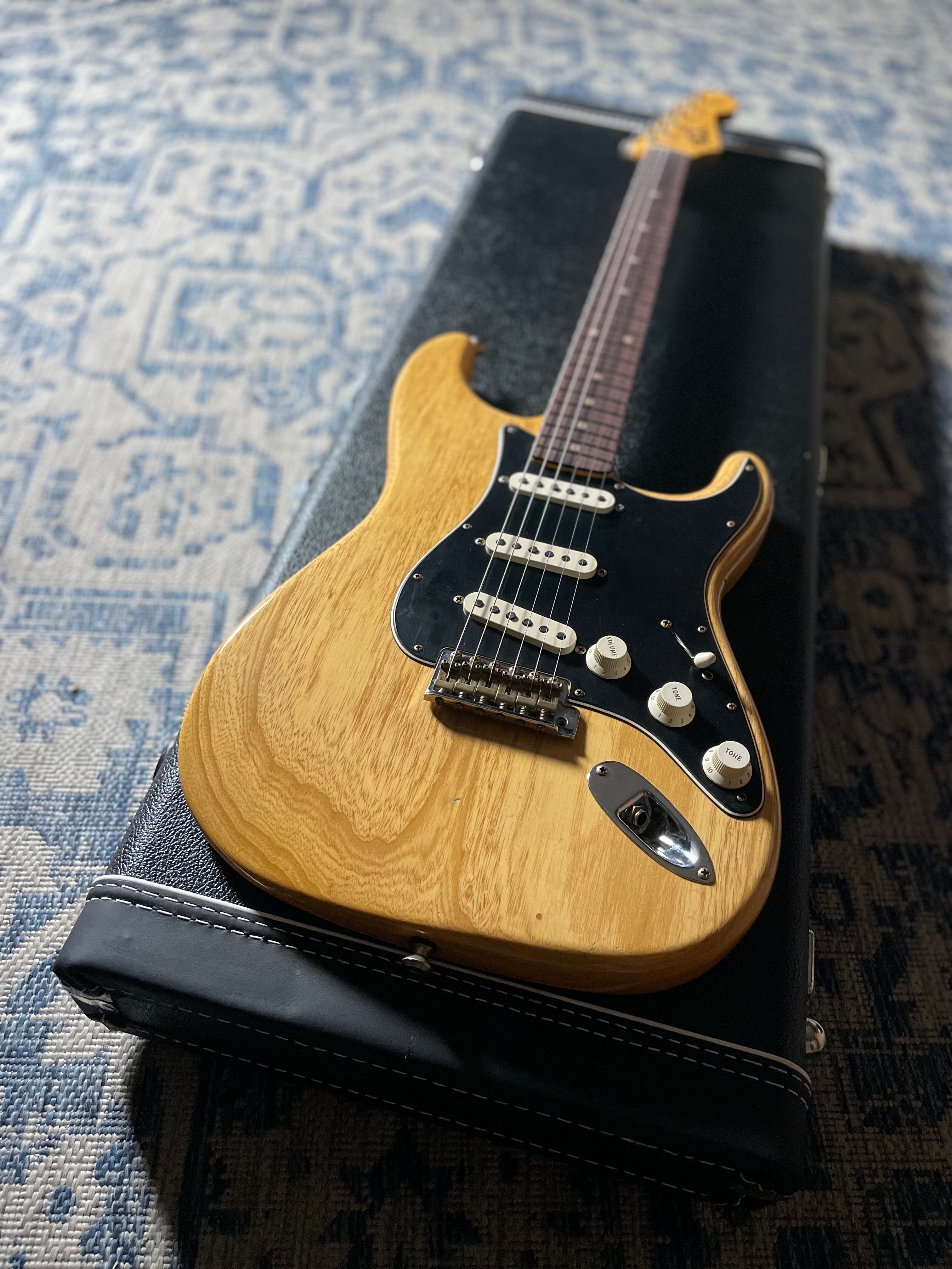 Fender Custom Shop Postmodern Stratocaster, Journeyman- Aged Natural (7lbs 7oz) - Metronome Music Inc.