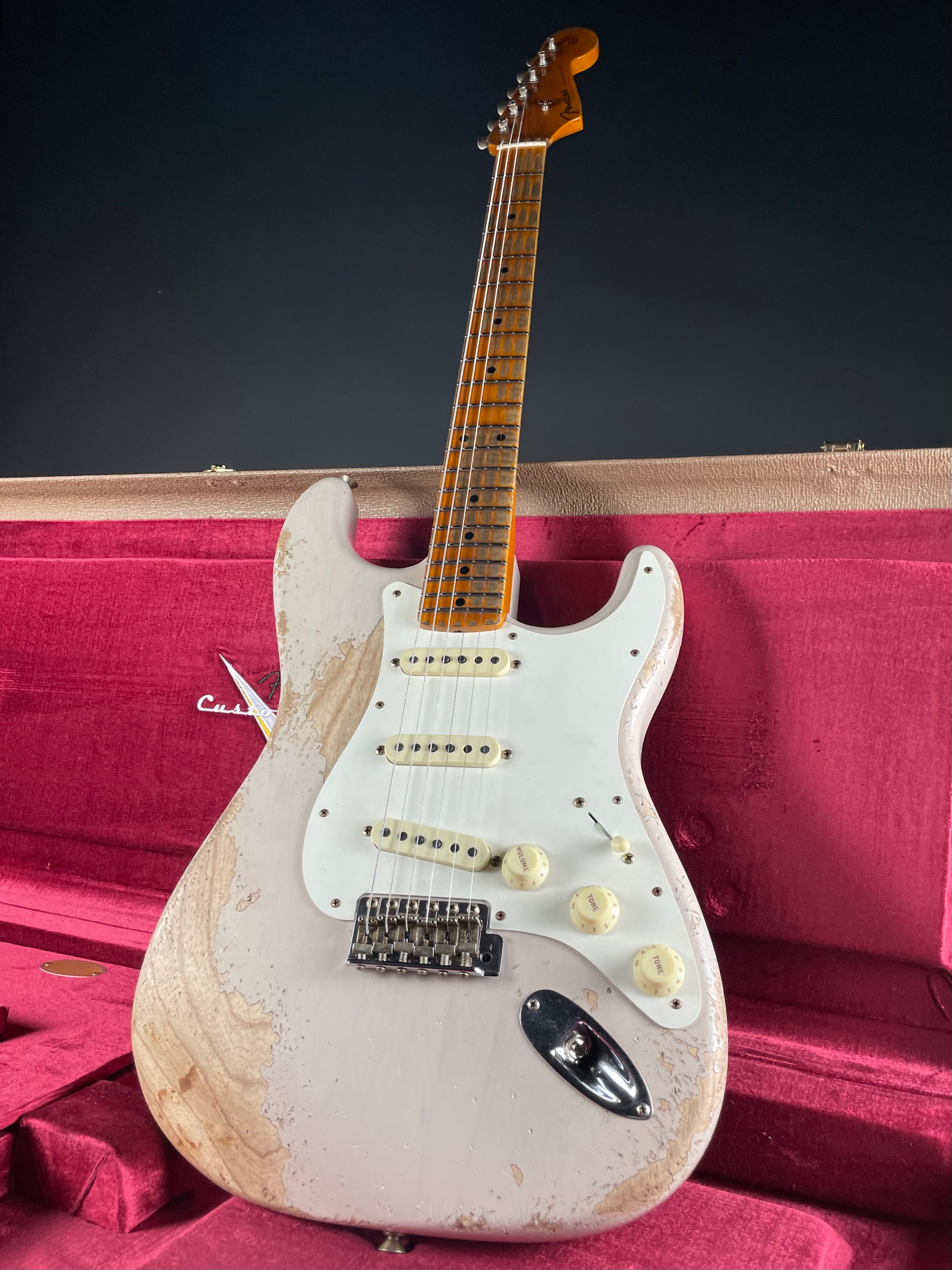 Fender Custom Shop LTD Red Hot Stratocaster, Super Heavy Relic- Aged Dirty White Blonde (7lbs 7oz) - Metronome Music Inc.