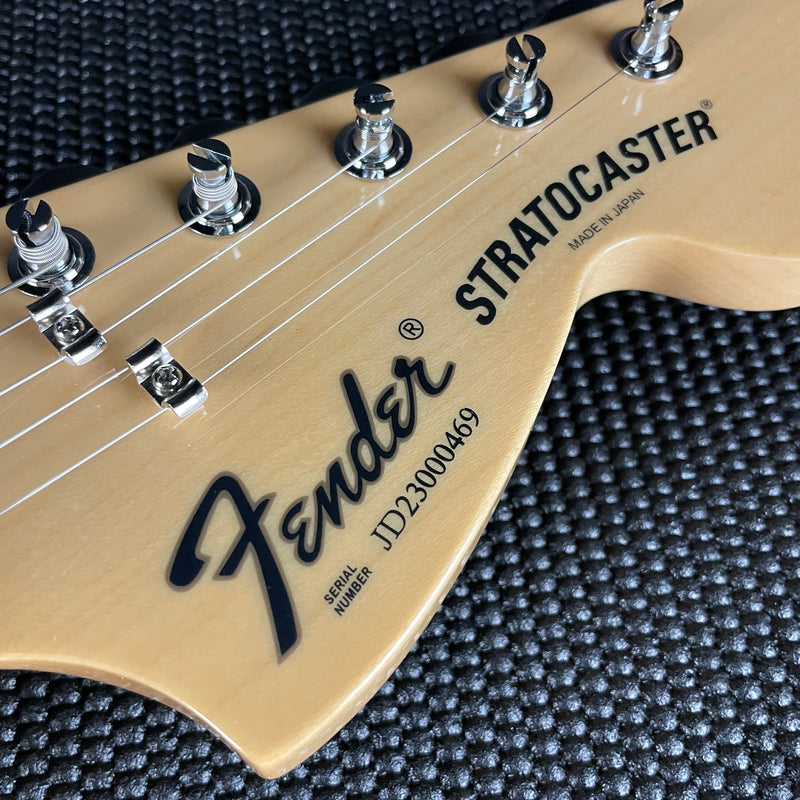 Fender Made in Japan Limited International Color Stratocaster, Maple Fingerboard- Maui Blue (JD23000469) - Metronome Music Inc.
