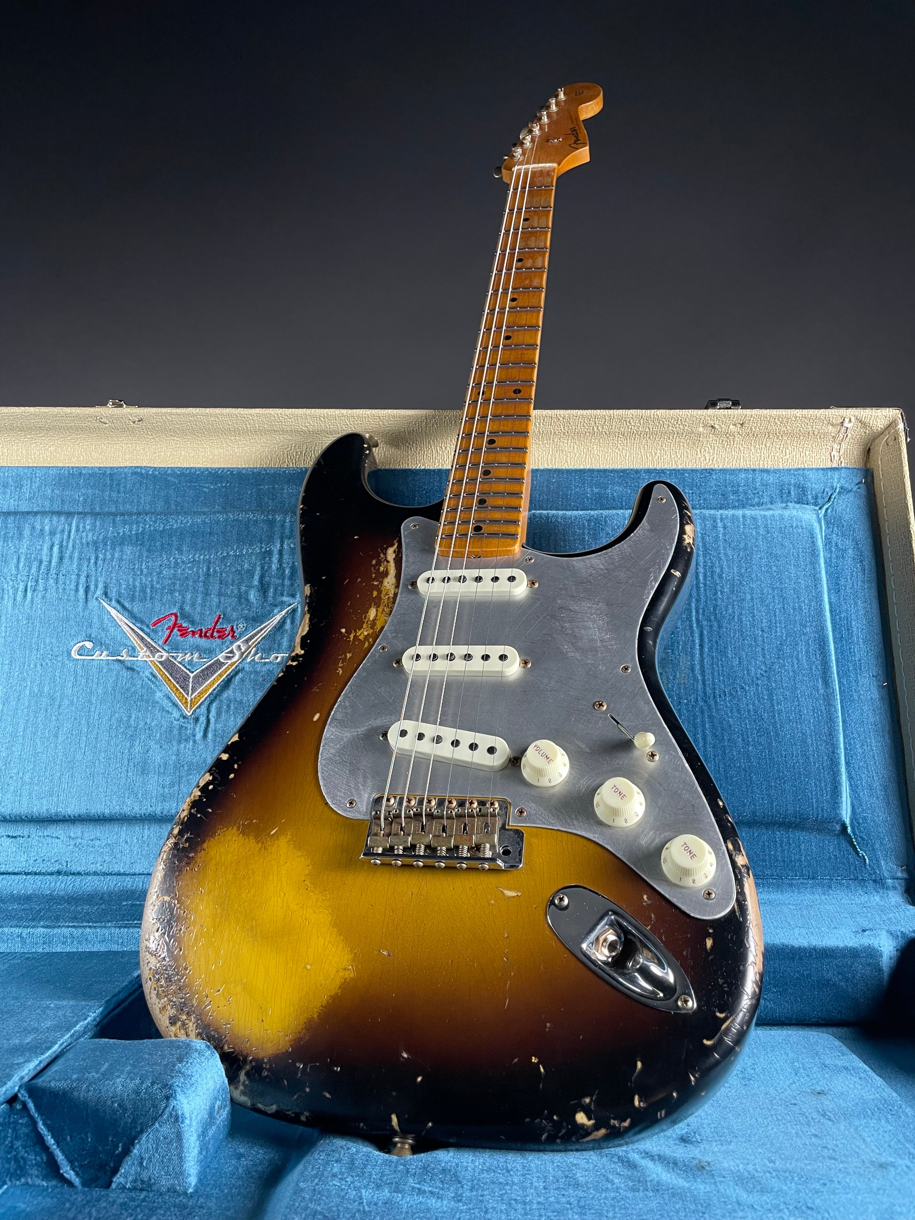 Fender Custom Shop LTD "El-Diablo" Stratocaster, Heavy Relic- Wide-Fade, 2-Color Sunburst (7lbs 13oz) - Metronome Music Inc.