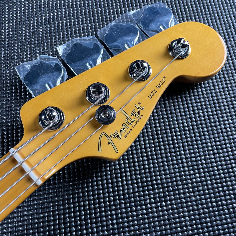 Fender American Professional II Jazz Bass, Maple- 3-Color Sunburst (US23117647)