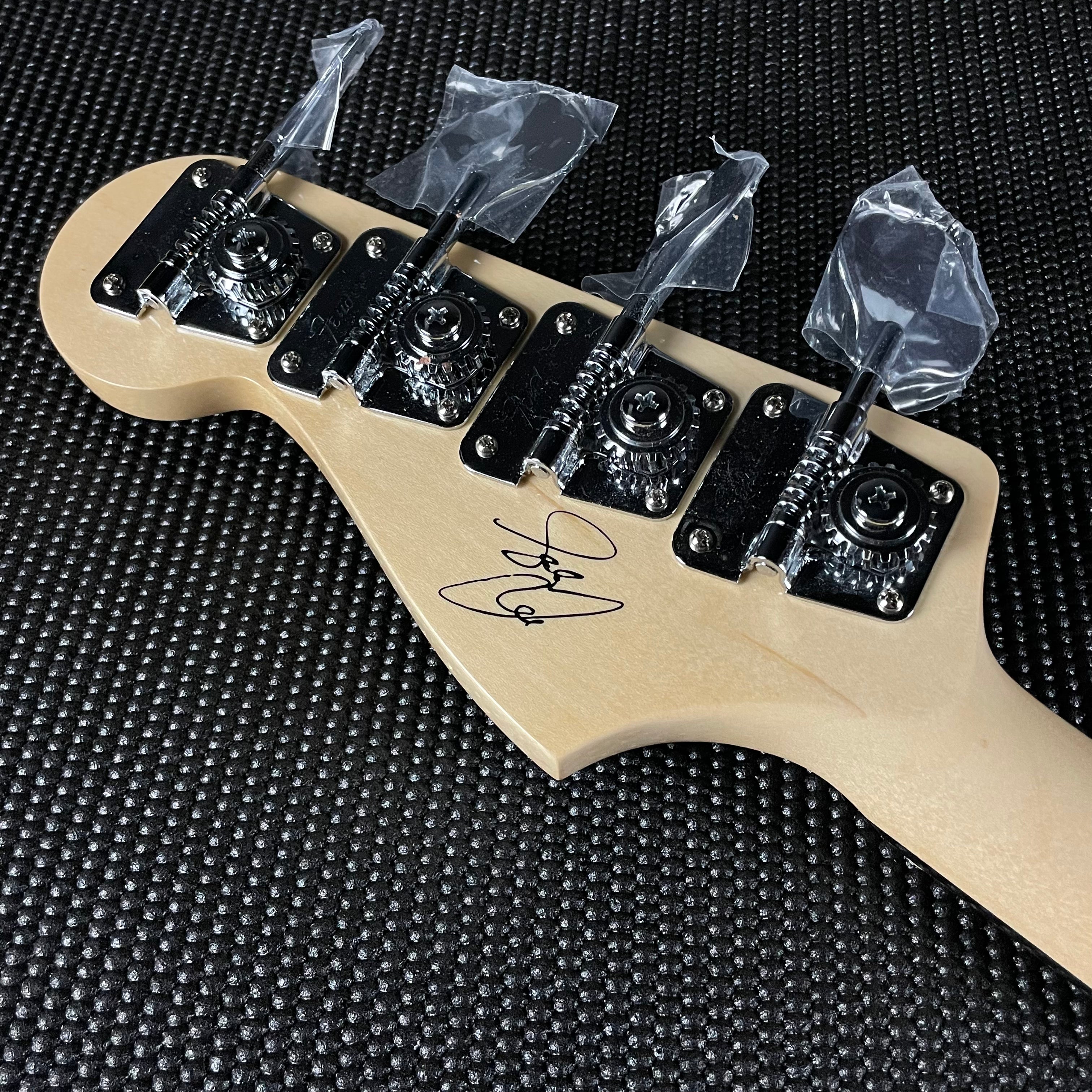 Fender Geddy Lee Jazz Bass, Maple Fingerboard- Black (MX23067479) - Metronome Music Inc.