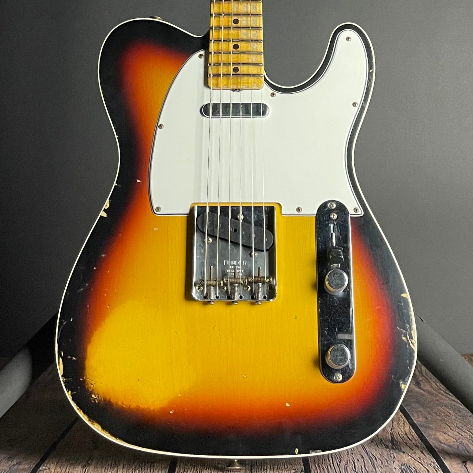 Fender Custom Shop 1965 Telecaster Custom, Heavy Relic- Faded 3-Color Sunburst (7lbs 8oz) - Metronome Music Inc.