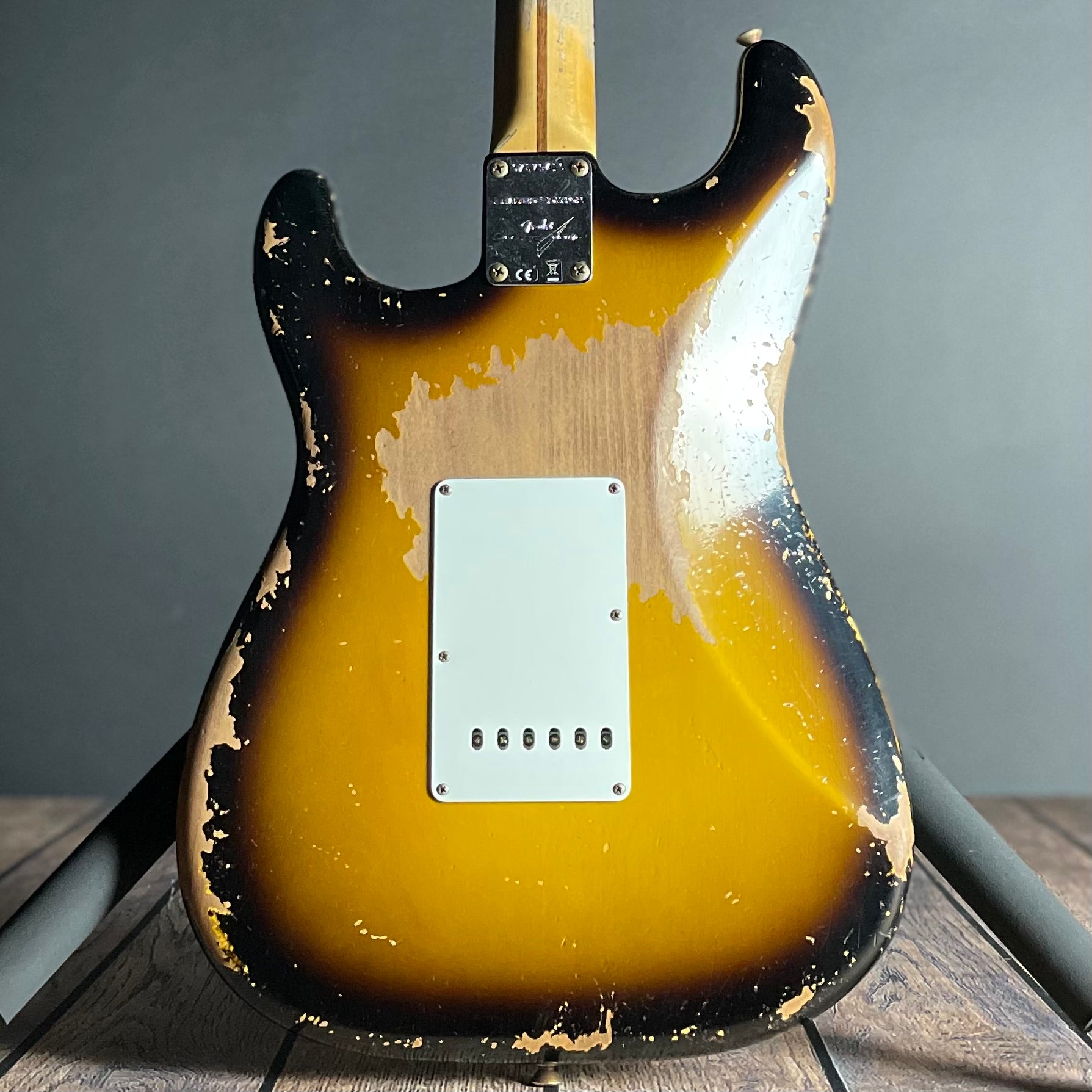 Fender Custom Shop LTD 1956 Stratocaster, Super Heavy Relic- Super Faded Aged 2-Tone Sunburst (7lbs 10oz) - Metronome Music Inc.