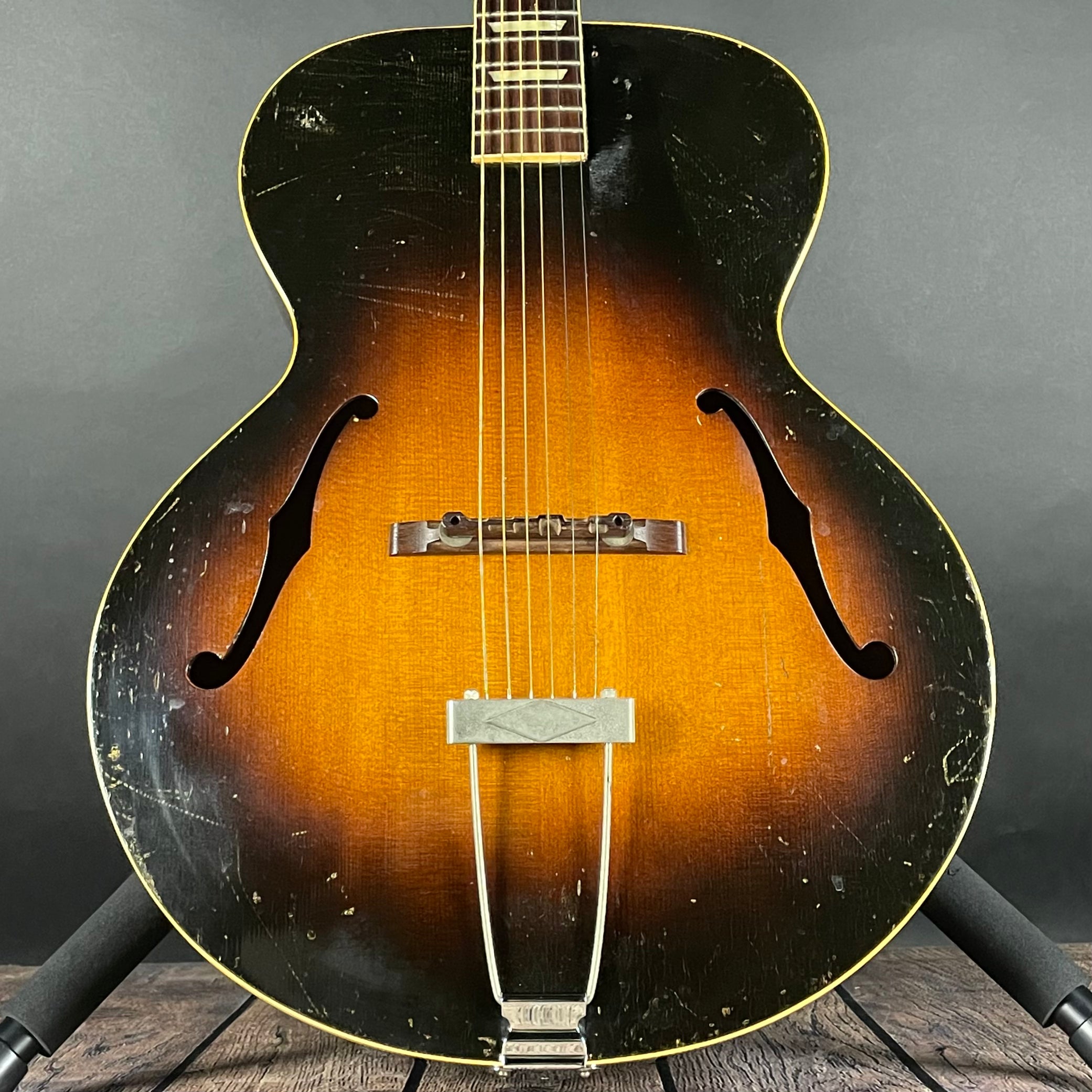 Gibson L-50 F-Hole Archtop Acoustic- Sunburst (1952) - Metronome Music Inc.