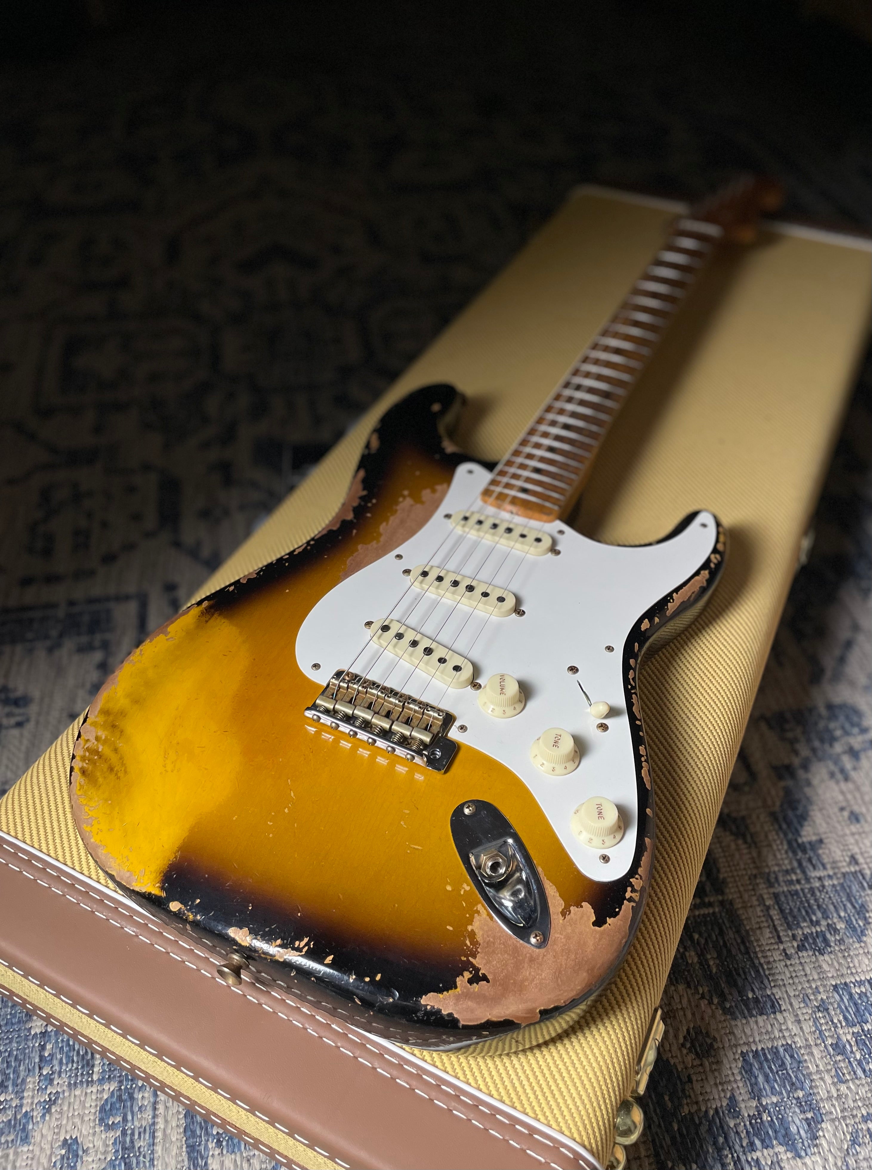 Fender Custom Shop LTD 1956 Stratocaster, Super Heavy Relic- Super Faded Aged 2-Tone Sunburst (7lbs 10oz) - Metronome Music Inc.