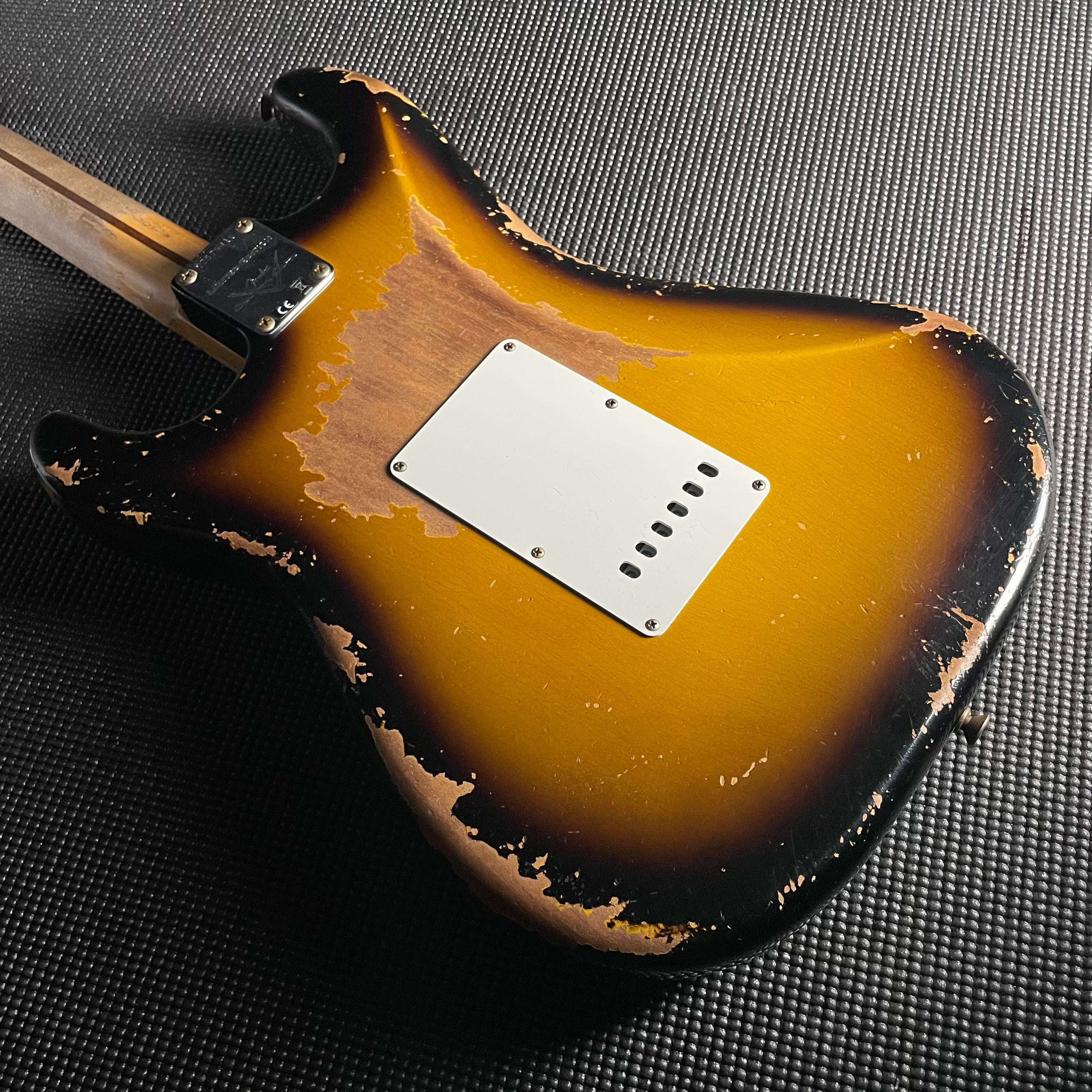 Fender Custom Shop LTD 1956 Stratocaster, Super Heavy Relic- Super Faded Aged 2-Tone Sunburst (7lbs 10oz) - Metronome Music Inc.