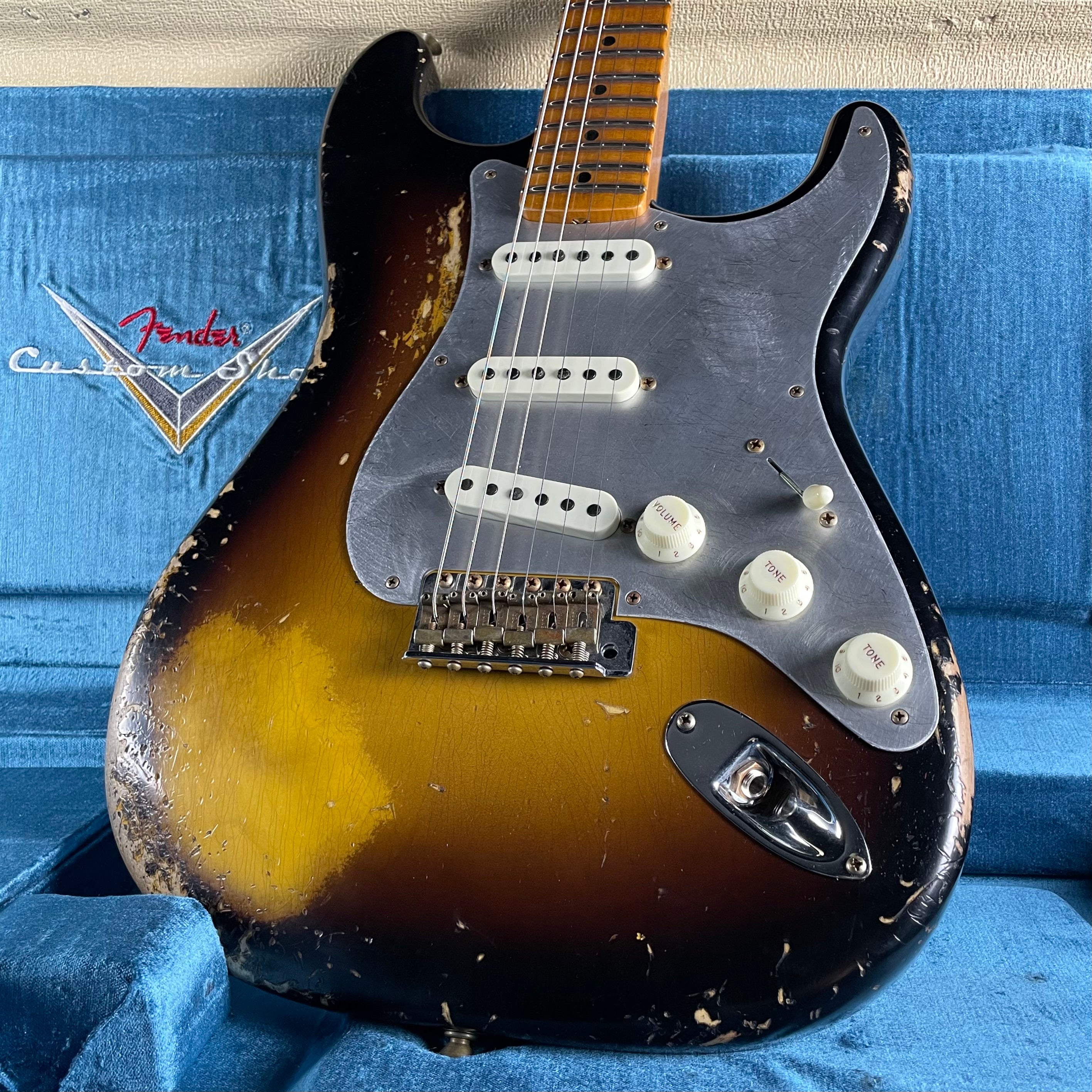 Fender Custom Shop LTD "El-Diablo" Stratocaster, Heavy Relic- Wide-Fade, 2-Color Sunburst (7lbs 13oz) - Metronome Music Inc.