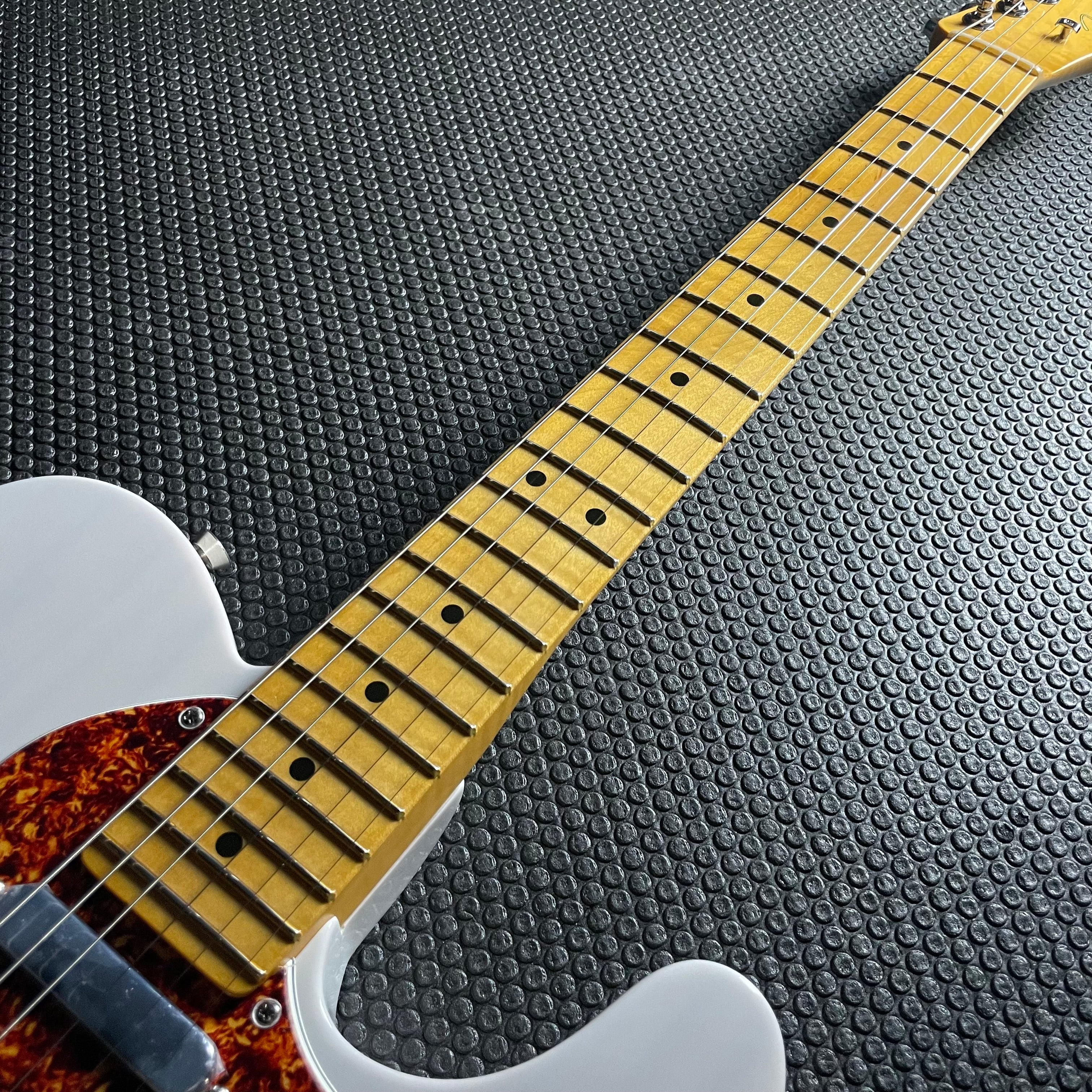 Fender American Professional II Telecaster, Thinline- White Blonde (6lbs 15oz)