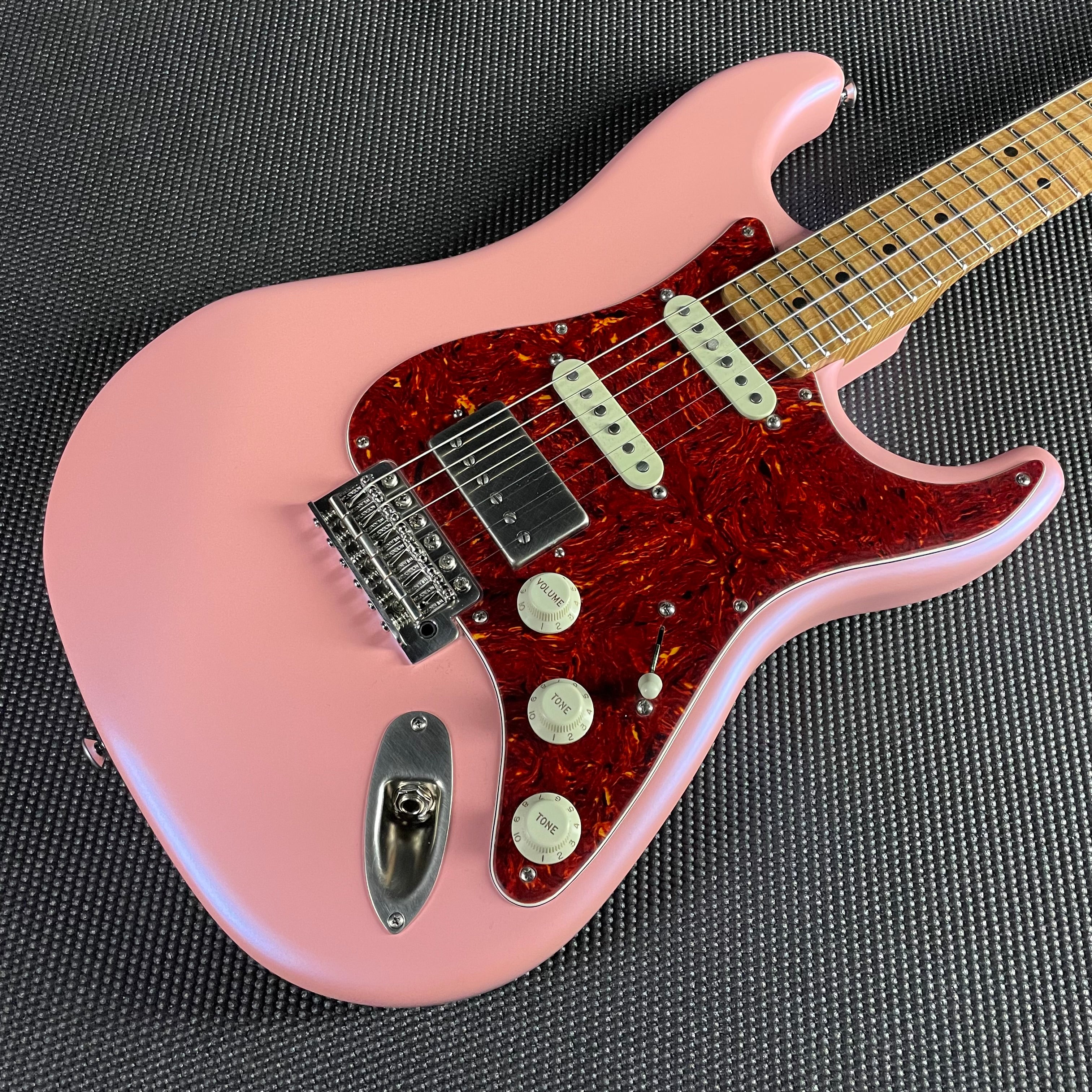 LsL Instruments Saticoy ONE B HSS, Roasted Maple, 22-Fret- Ice Pink (7lbs 0oz) - Metronome Music Inc.