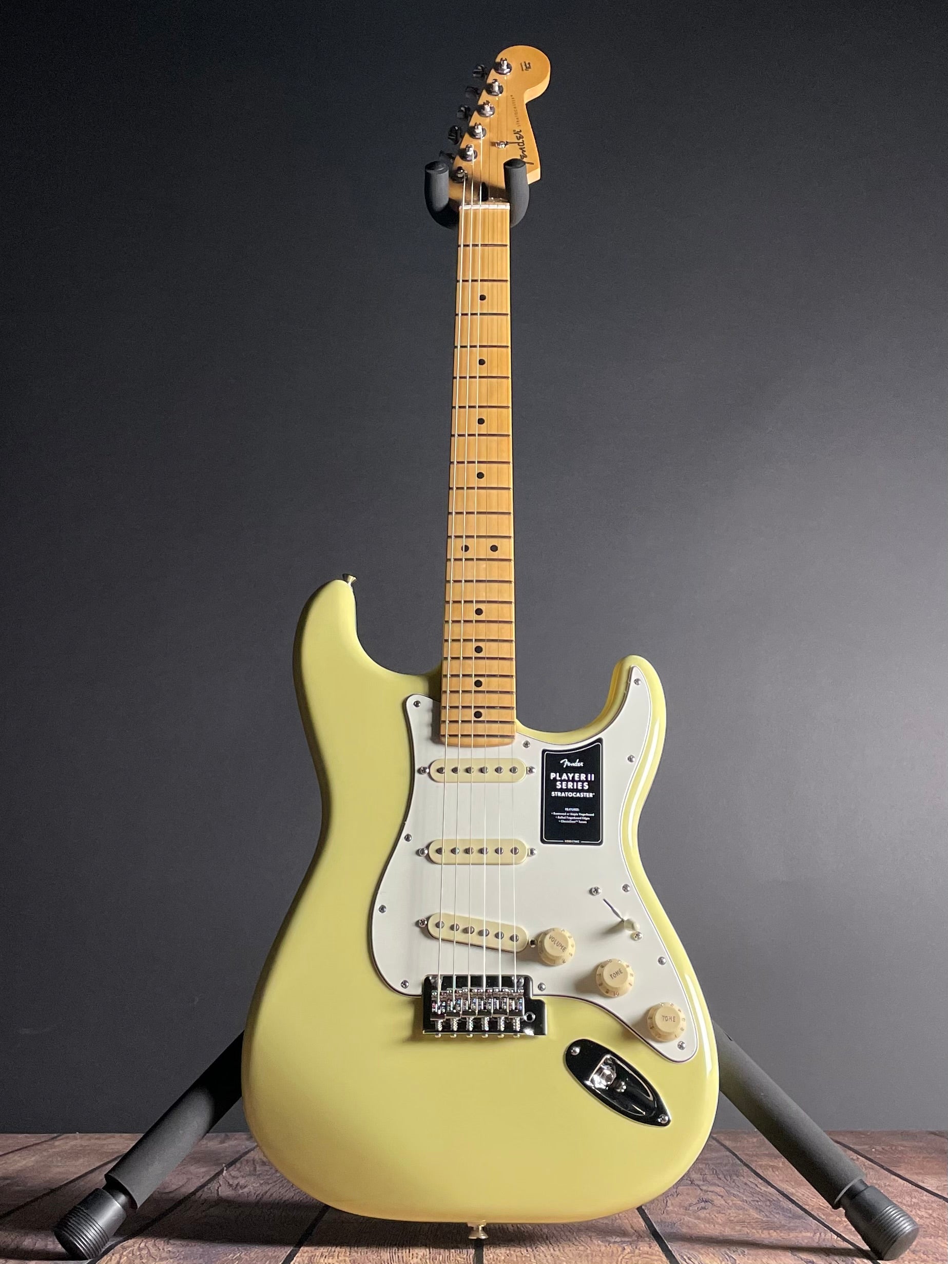 Fender Player II Stratocaster, Maple- Hialeah Yellow (7lbs 12oz)