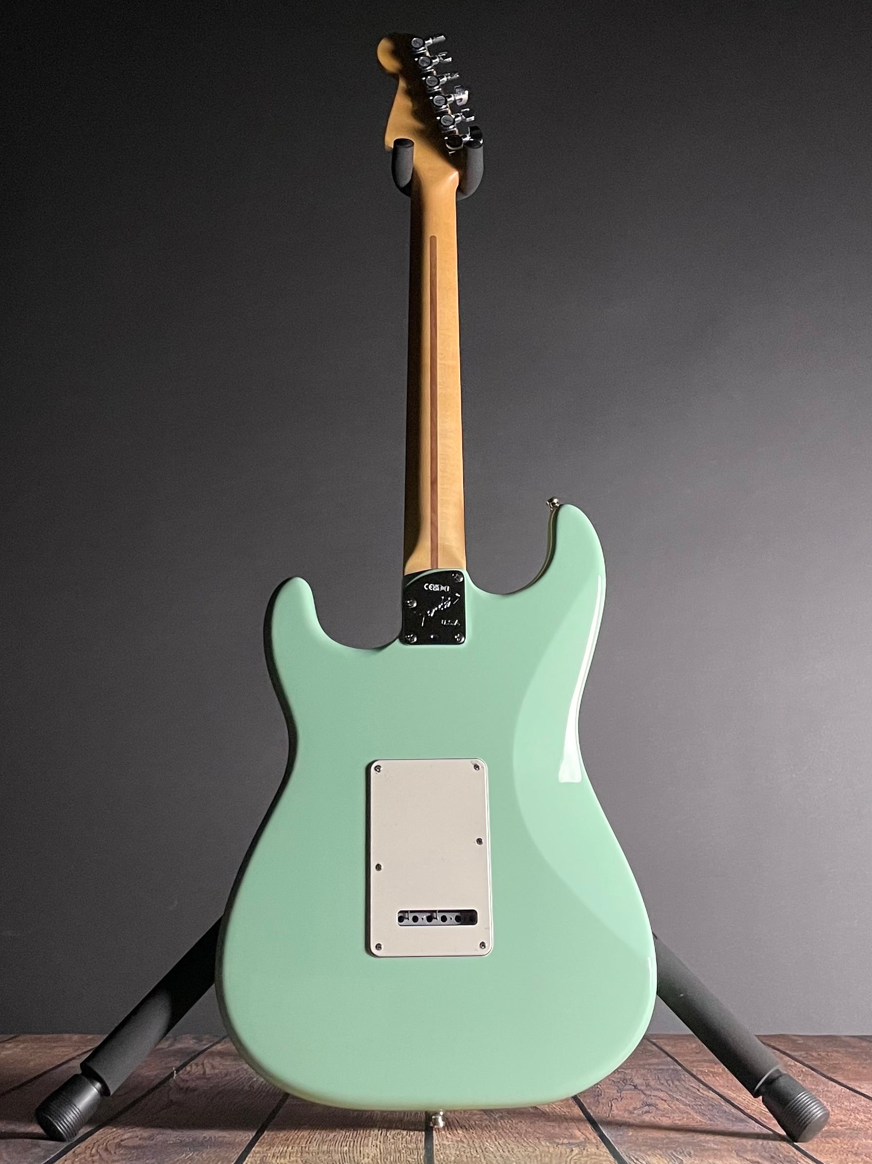 Fender Jeff Beck Stratocaster, Rosewood- Surf Green (US23112480) - Metronome Music Inc.