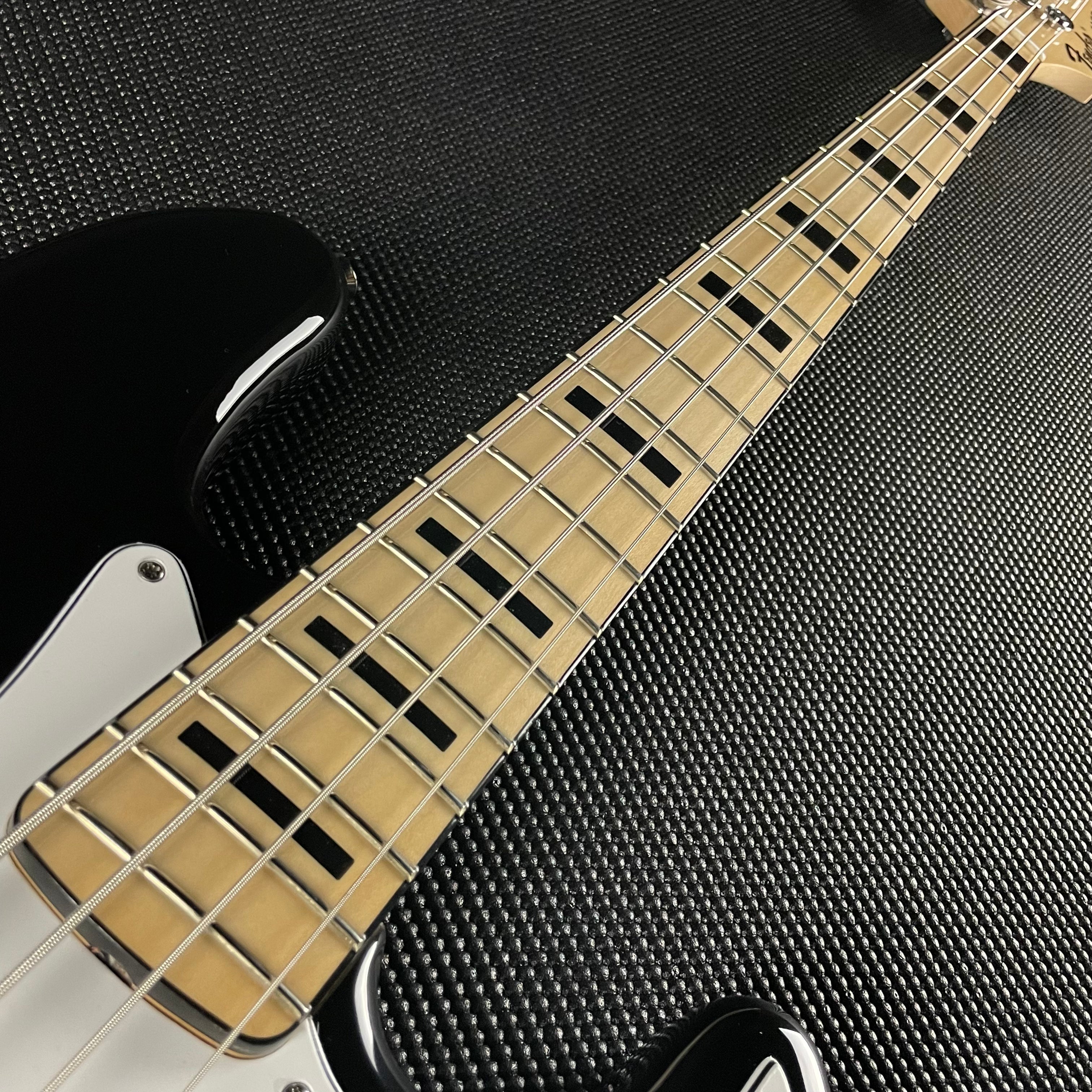 Fender Geddy Lee Jazz Bass, Maple Fingerboard- Black (MX23067479) - Metronome Music Inc.