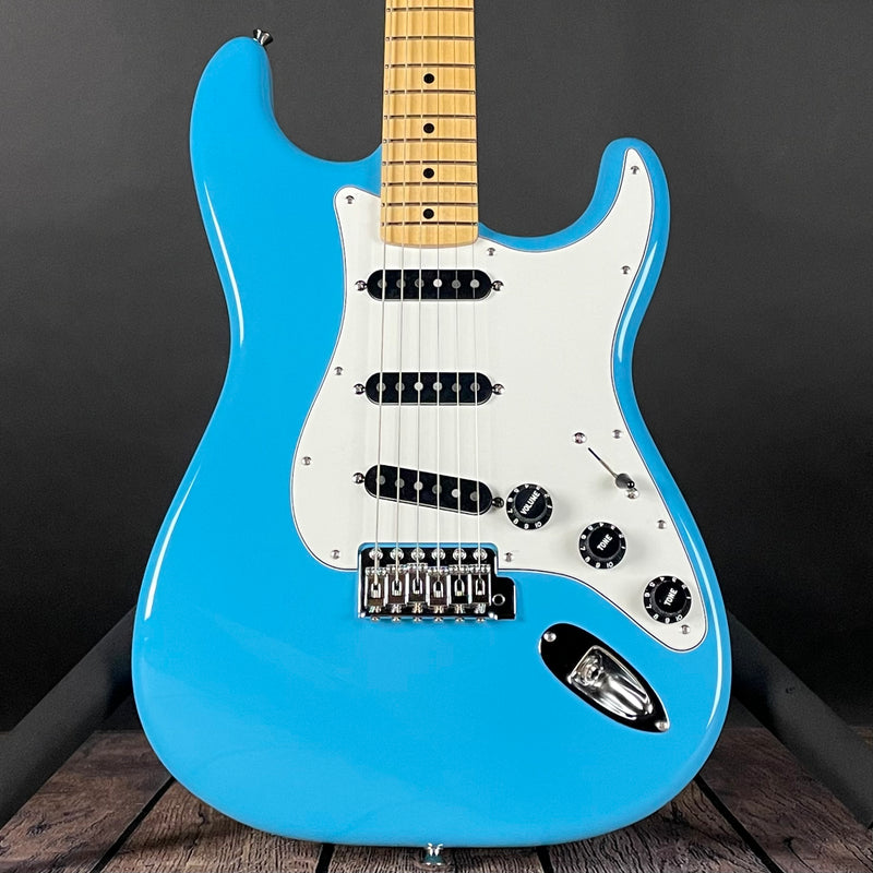 Fender Made in Japan Limited International Color Stratocaster, Maple Fingerboard- Maui Blue (JD23000469) - Metronome Music Inc.