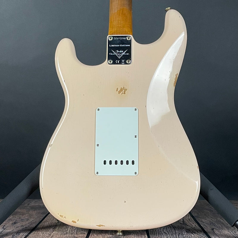 Fender Custom Shop LTD 1964 Stratocaster, Relic- Super Faded, Aged Shell Pink (7lbs 10oz)