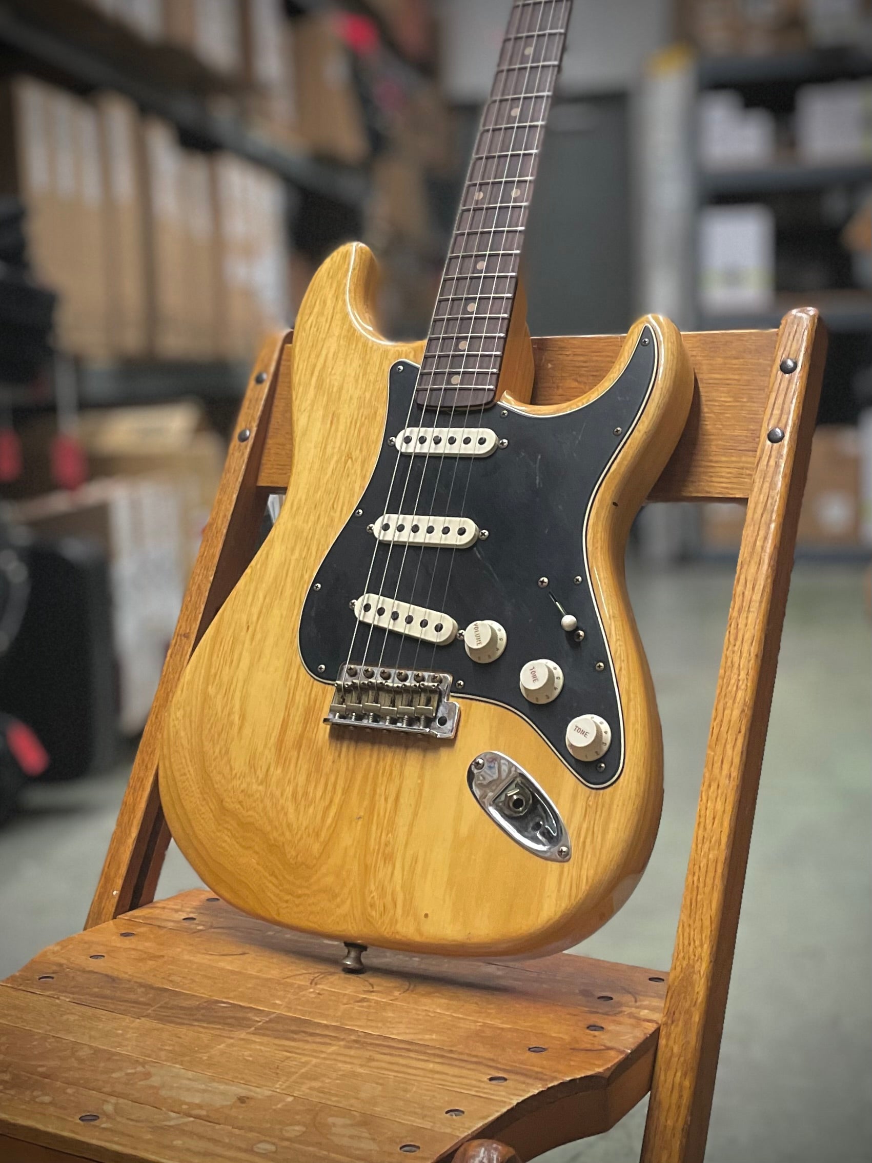 Fender Custom Shop Postmodern Stratocaster, Journeyman- Aged Natural (7lbs 7oz) - Metronome Music Inc.