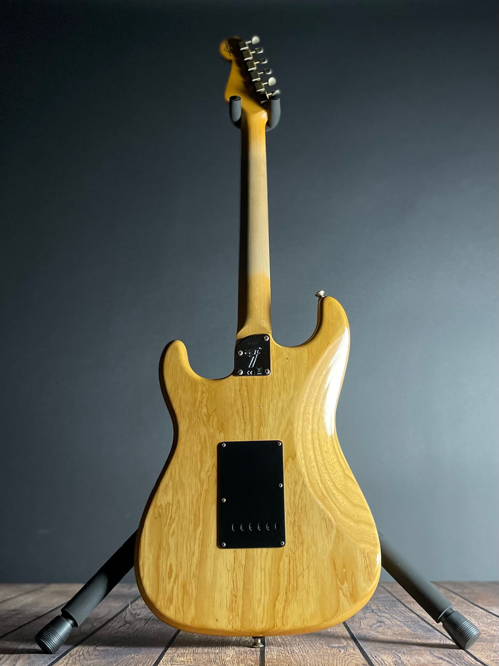 Fender Custom Shop Postmodern Stratocaster, Journeyman- Aged Natural (7lbs 7oz) - Metronome Music Inc.