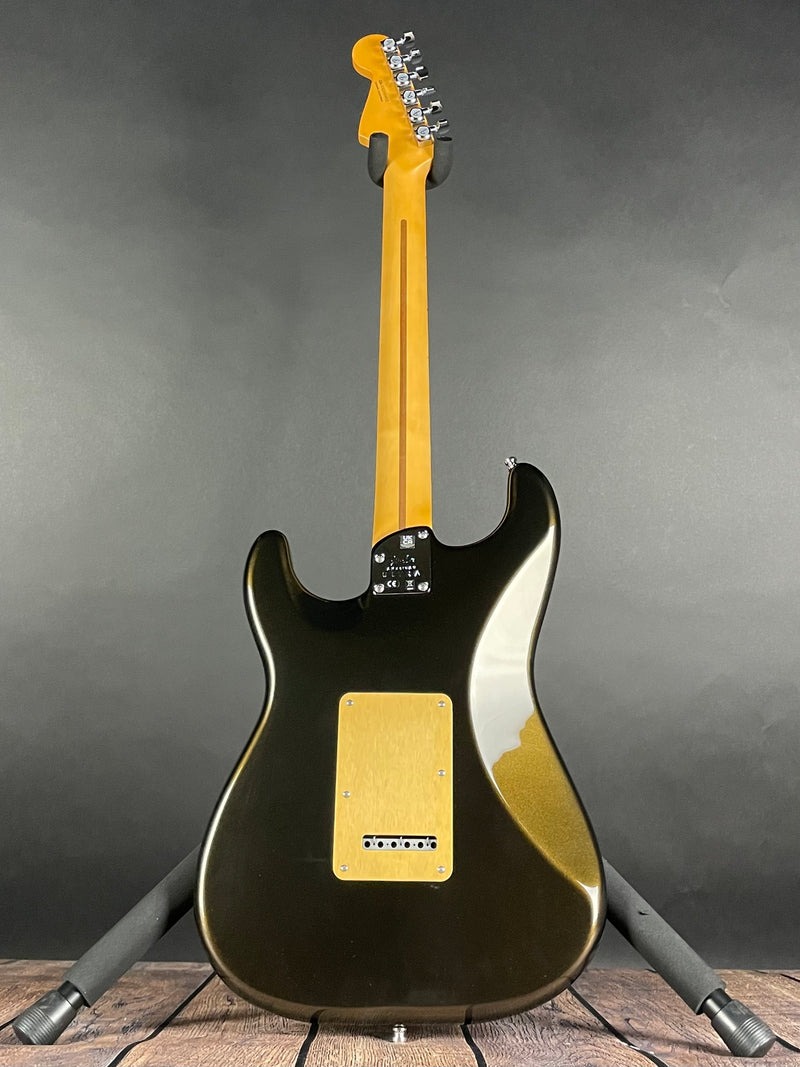 Fender American Ultra Stratocaster HSS, Maple Fingerboard- Texas Tea (US23024432)