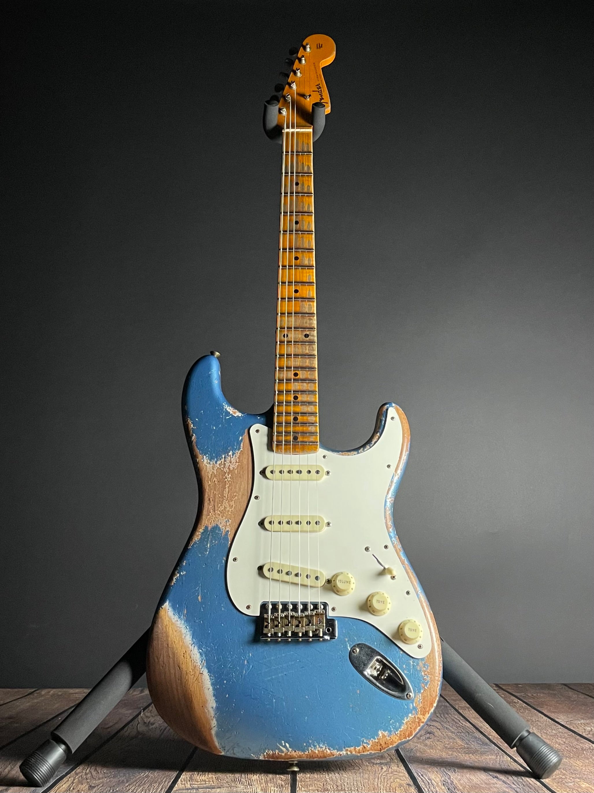 Fender Custom Shop LTD Red Hot Strat, Super Heavy Relic- Super Faded, Aged Lake Placid Blue (7lbs 13oz) - Metronome Music Inc.