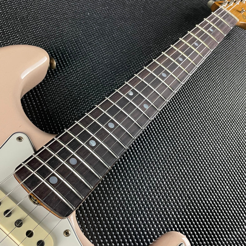 Fender Custom Shop LTD 1964 Stratocaster, Relic- Super Faded, Aged Shell Pink (7lbs 10oz)