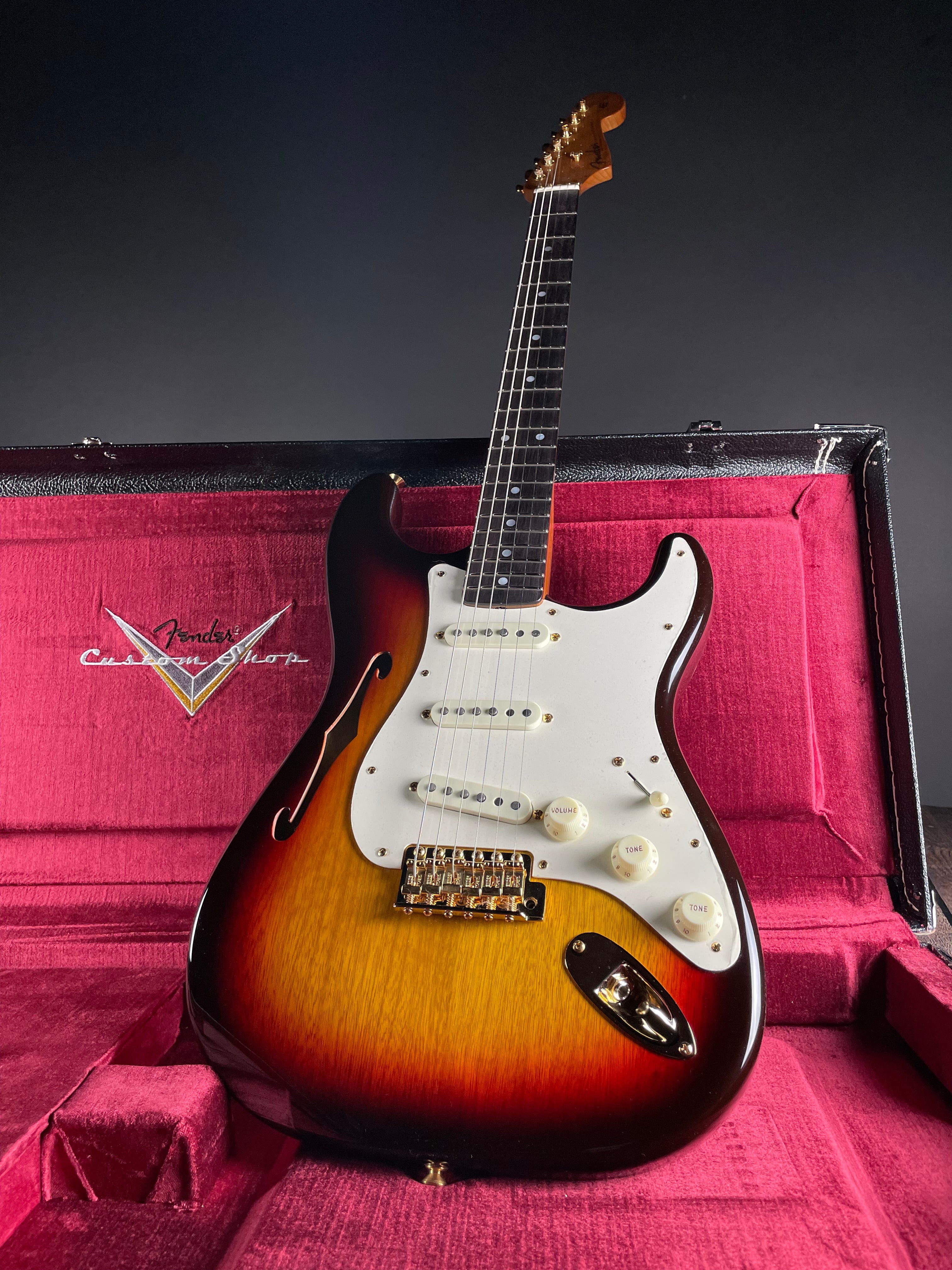 Fender Artisan Korina Stratocaster, Rosewood- Chocolate 3-Color Sunburst (7lbs 12oz) - Metronome Music Inc.