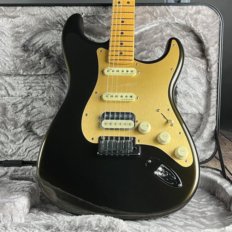 Fender American Ultra Stratocaster HSS, Maple Fingerboard- Texas Tea (US23024432)