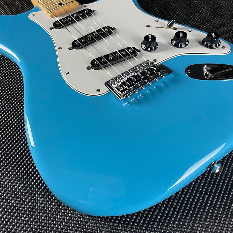 Fender Made in Japan Limited International Color Stratocaster, Maple Fingerboard- Maui Blue (JD23000469)