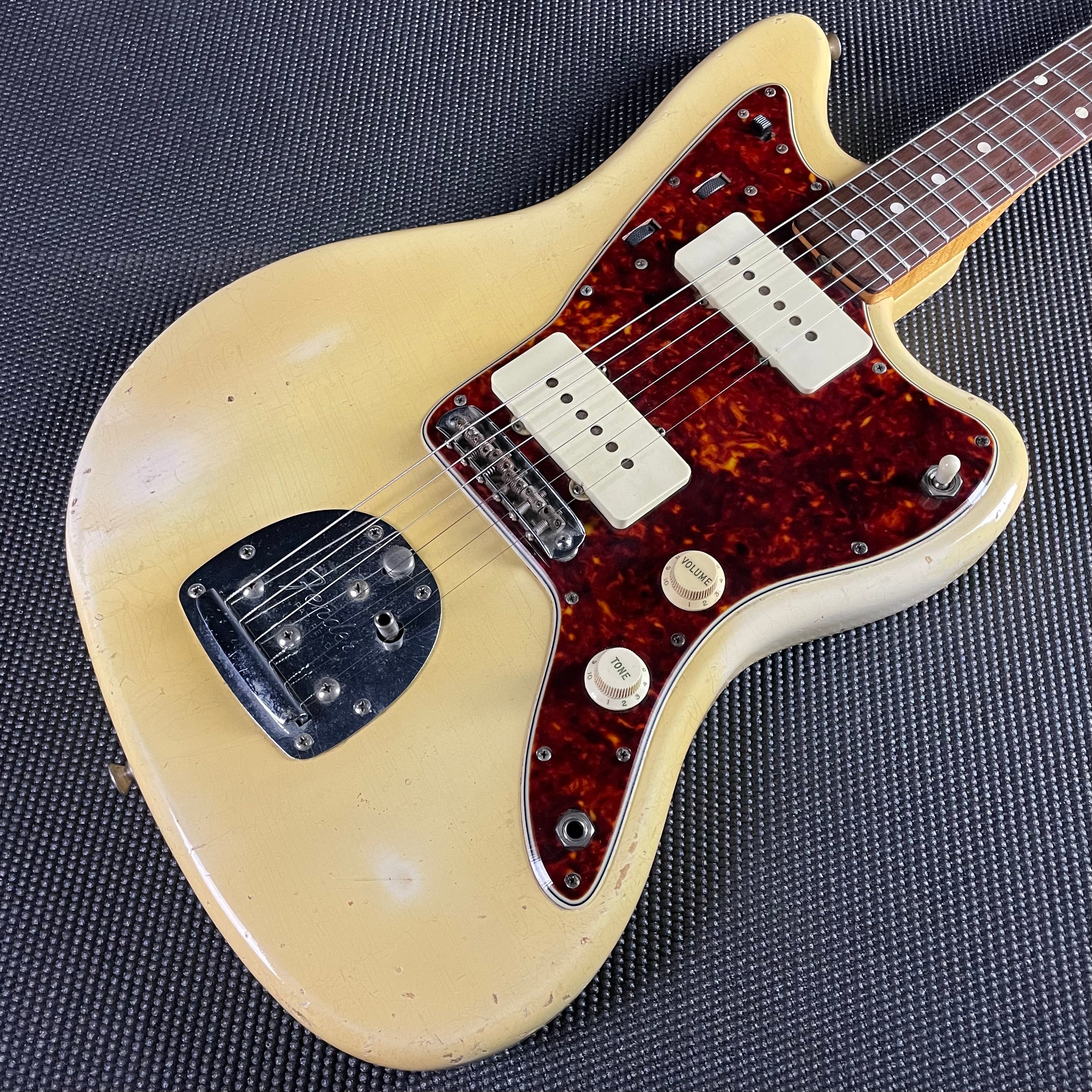 Fender Jazzmaster w/OHSC, All-Original- Blond (1961) - Metronome Music Inc.