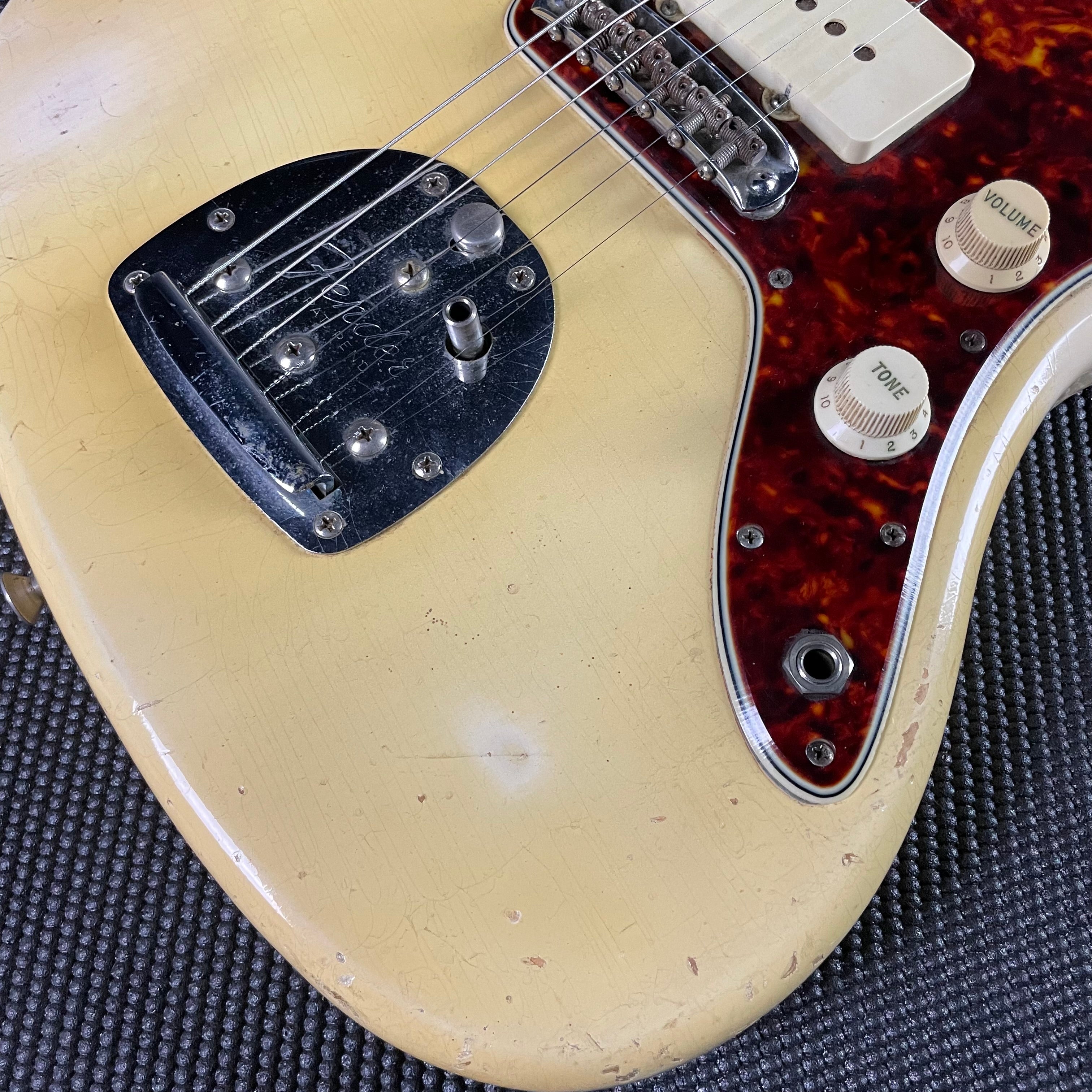 Fender Jazzmaster w/OHSC, All-Original- Blond (1961) - Metronome Music Inc.