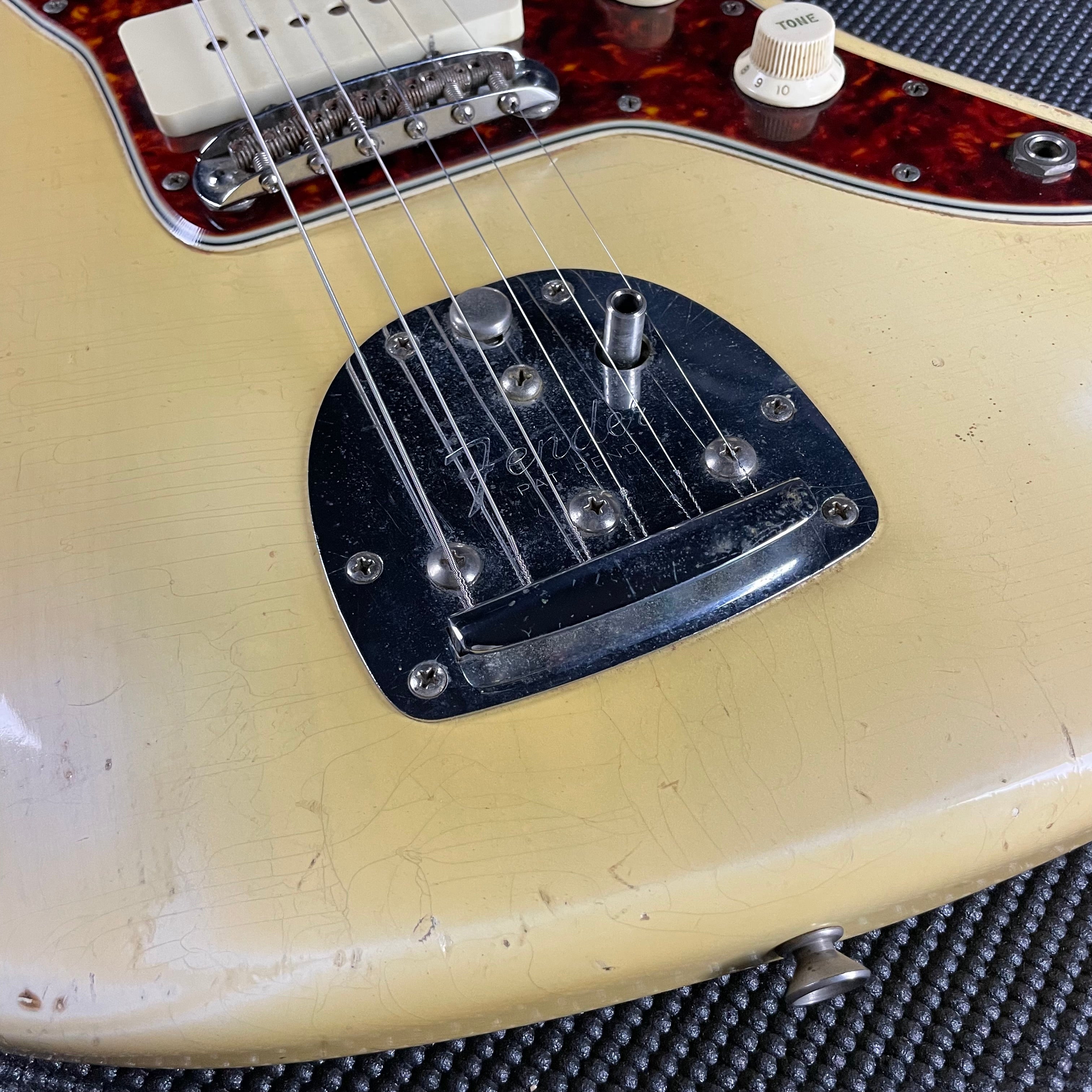 Fender Jazzmaster w/OHSC, All-Original- Blond (1961) - Metronome Music Inc.