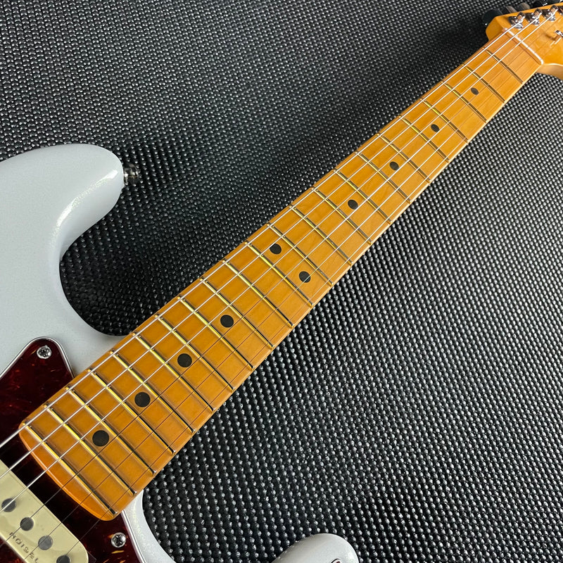 Fender American Ultra Stratocaster HSS, Maple Fingerboard- Arctic Pearl (US23009889) - Metronome Music Inc.