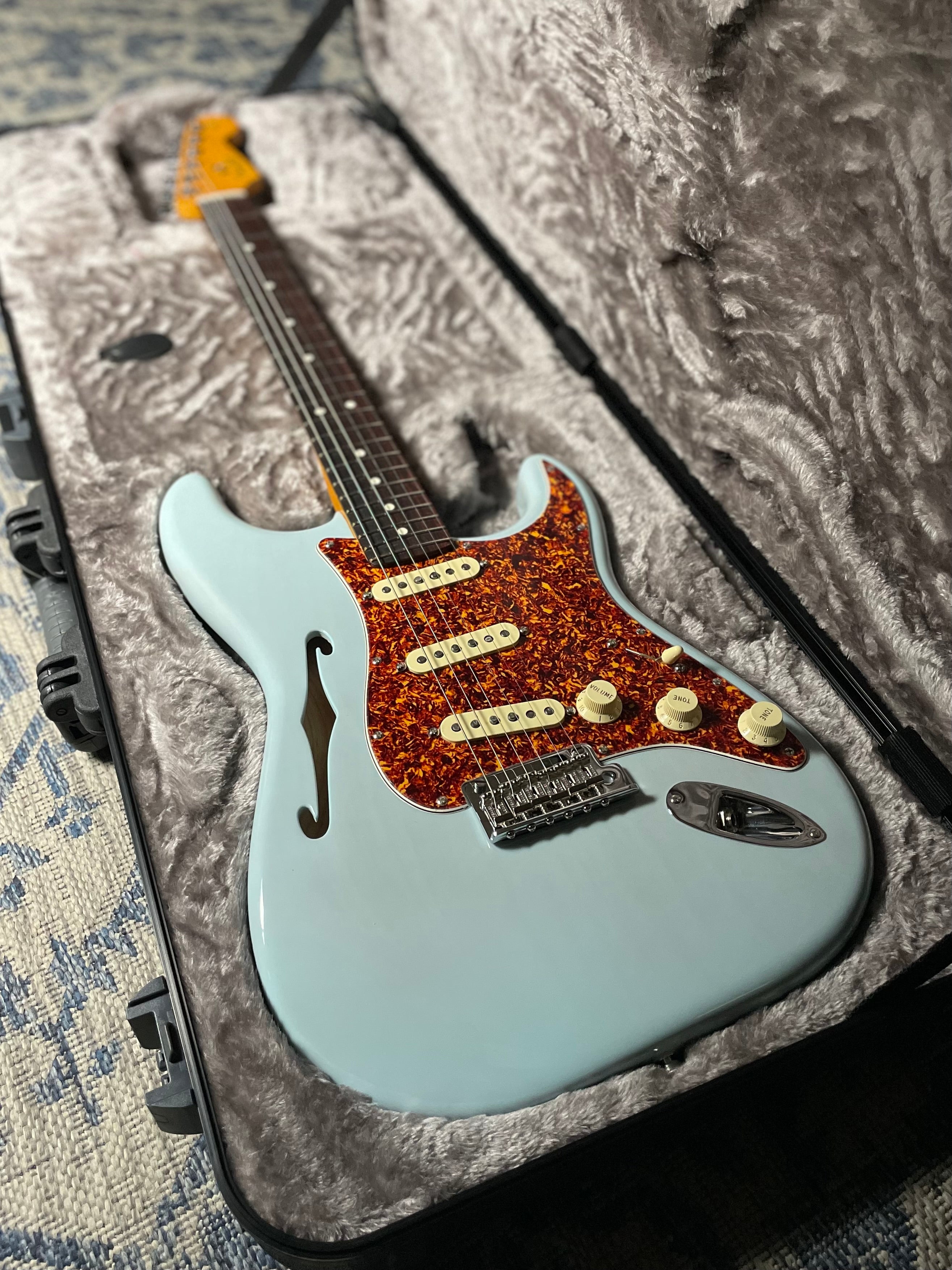 Fender American Professional II Stratocaster Thinline, Rosewood- Transparent Daphne Blue (US240016089) - Metronome Music Inc.