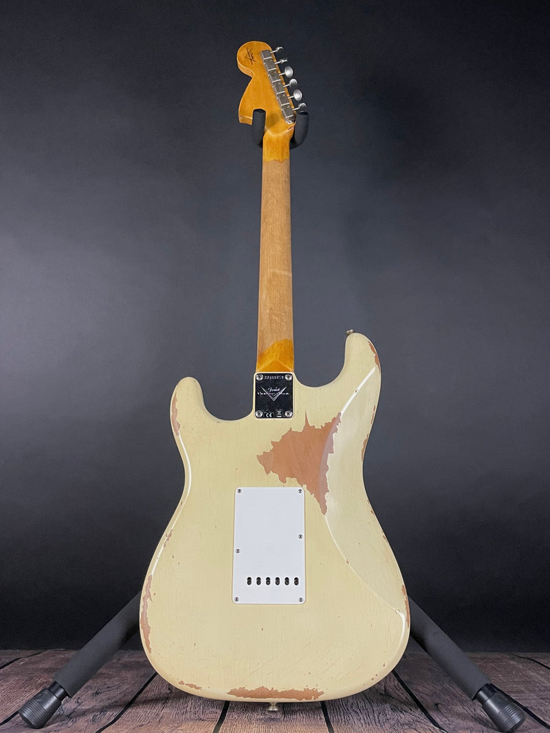 Fender Custom Shop 1967 Stratocaster, Heavy Relic- Aged Vintage White (8lbs 1oz)