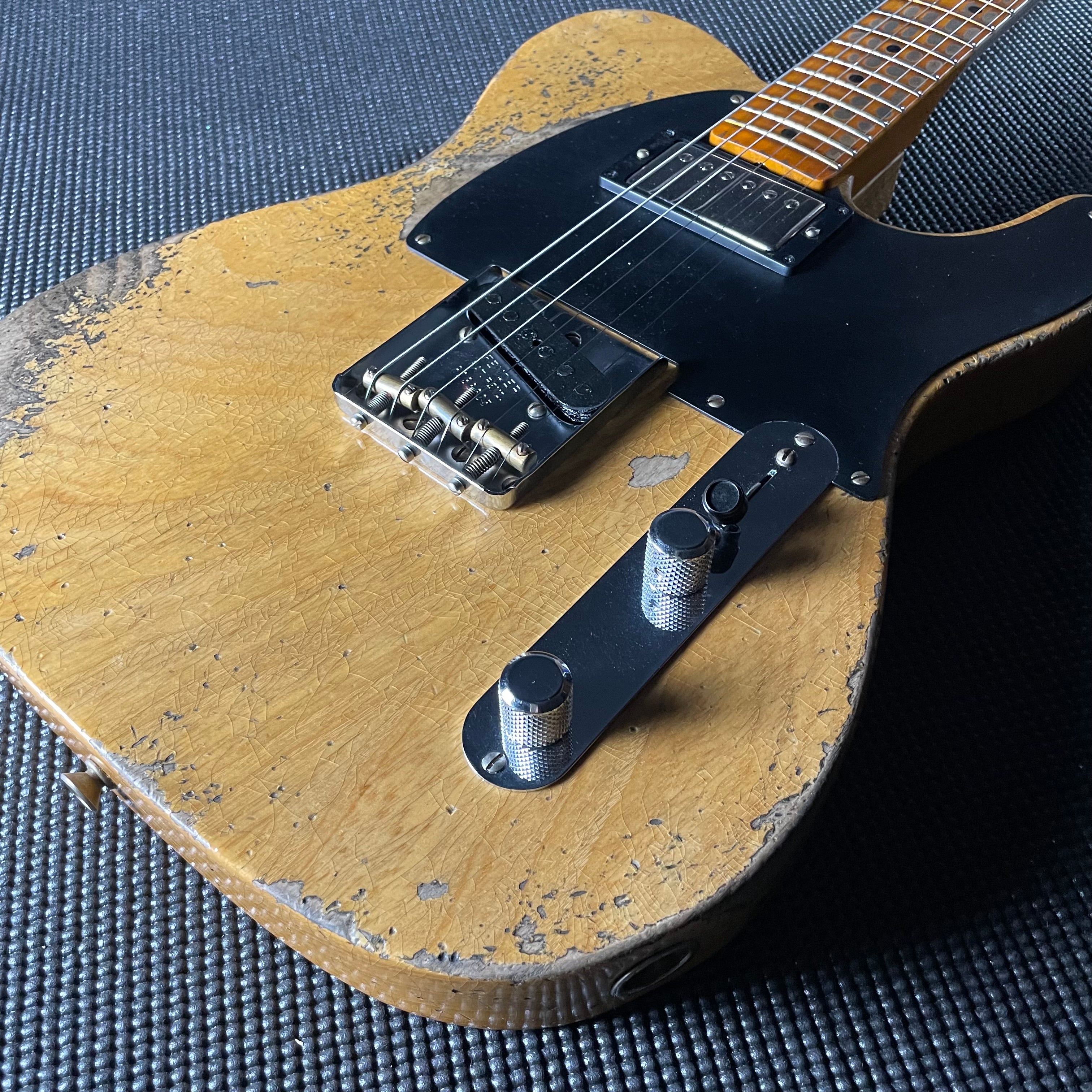 Fender Custom Shop LTD 1951 HS Telecaster, Super Heavy Relic- Aged Natural (7lbs 6oz) - Metronome Music Inc.