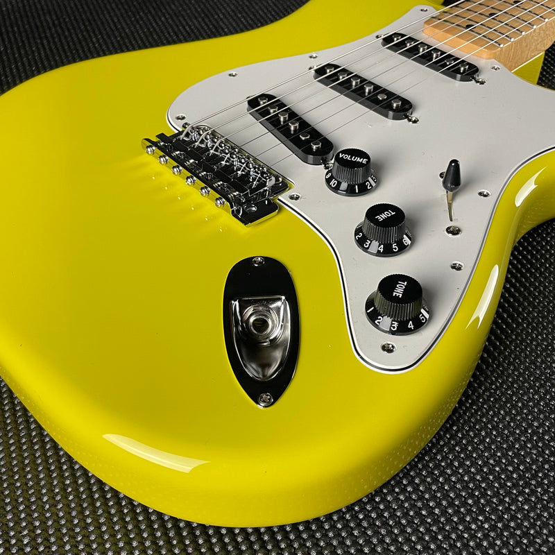 Monaco on sale yellow stratocaster