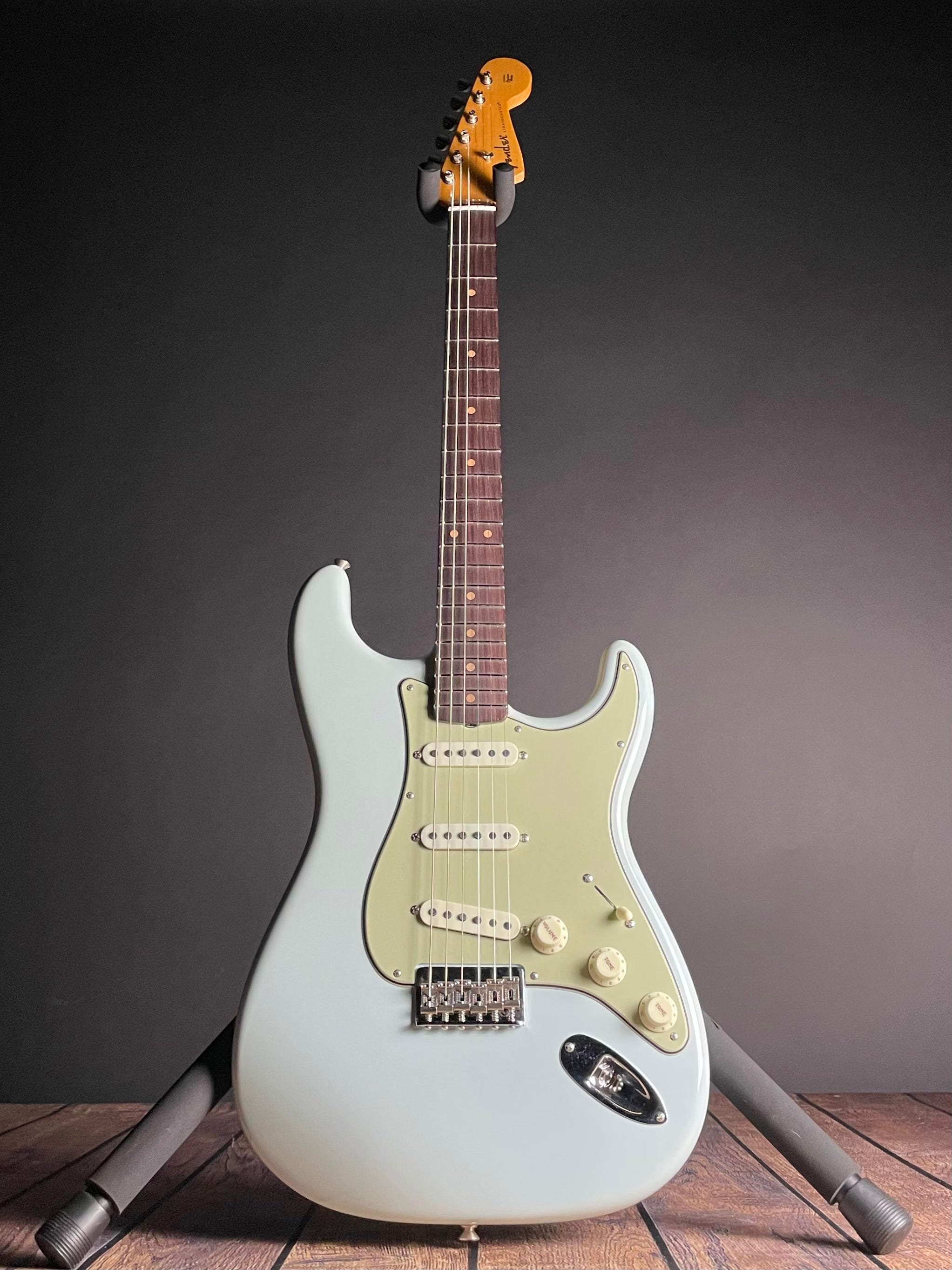 Fender Custom Shop Vintage Custom '59 Hardtail Strat, Time Capsule Package- Faded Aged Sonic Blue (7lbs 2oz) - Metronome Music Inc.