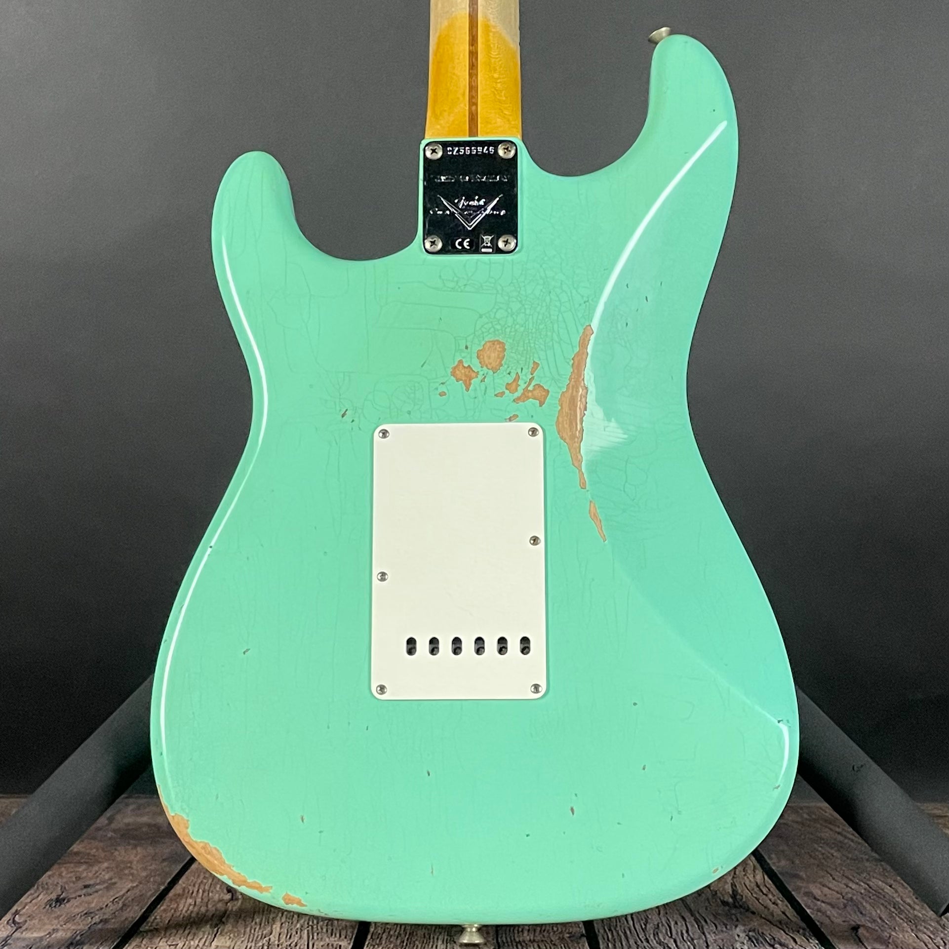 Fender Custom Shop LTD Fat 50's Stratocaster, Relic- Super Faded Aged Sea Foam Green (7lbs 9oz) - Metronome Music Inc.